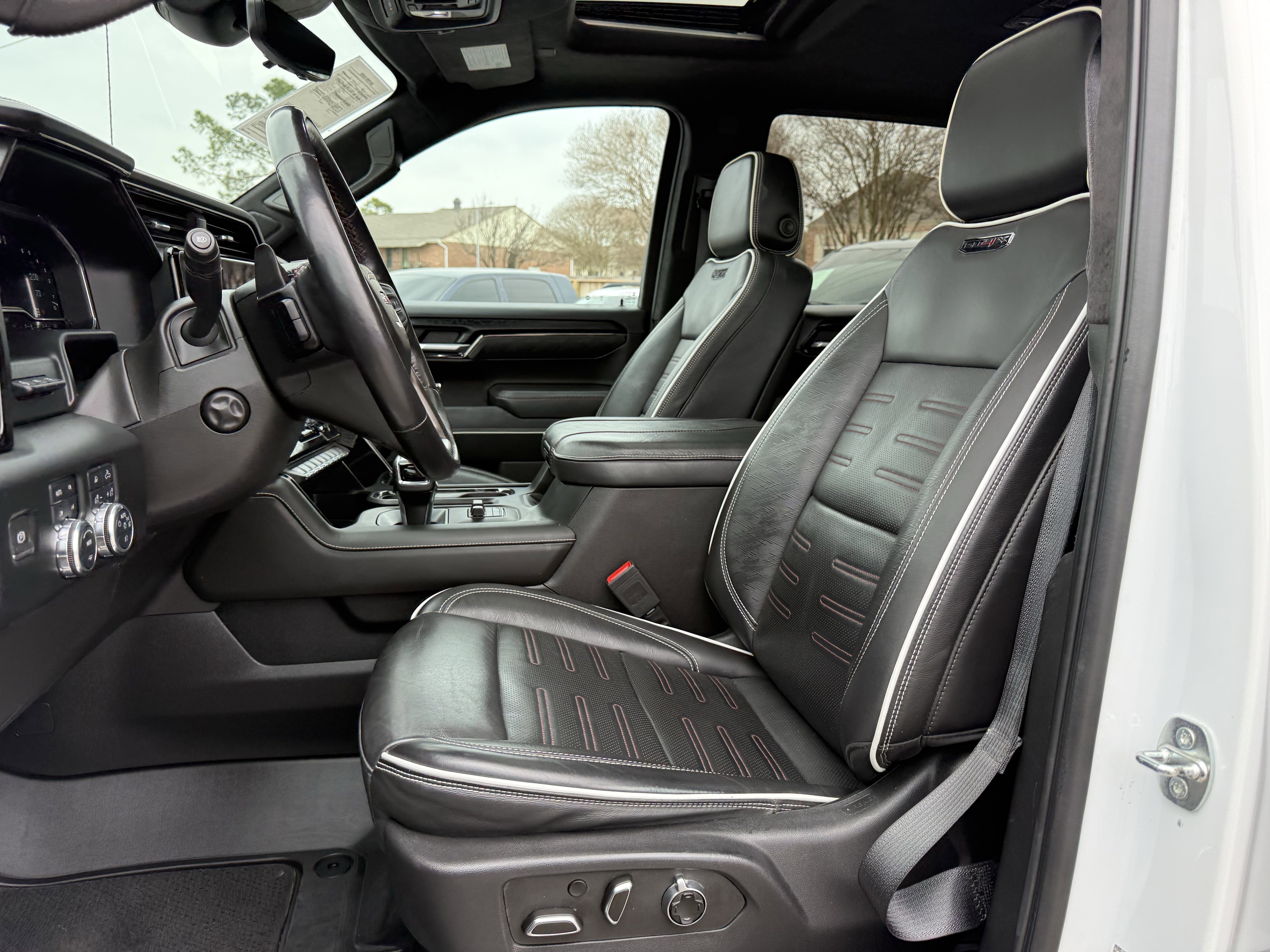 2023 GMC Sierra 1500 4WD Crew Cab Short Box AT4X