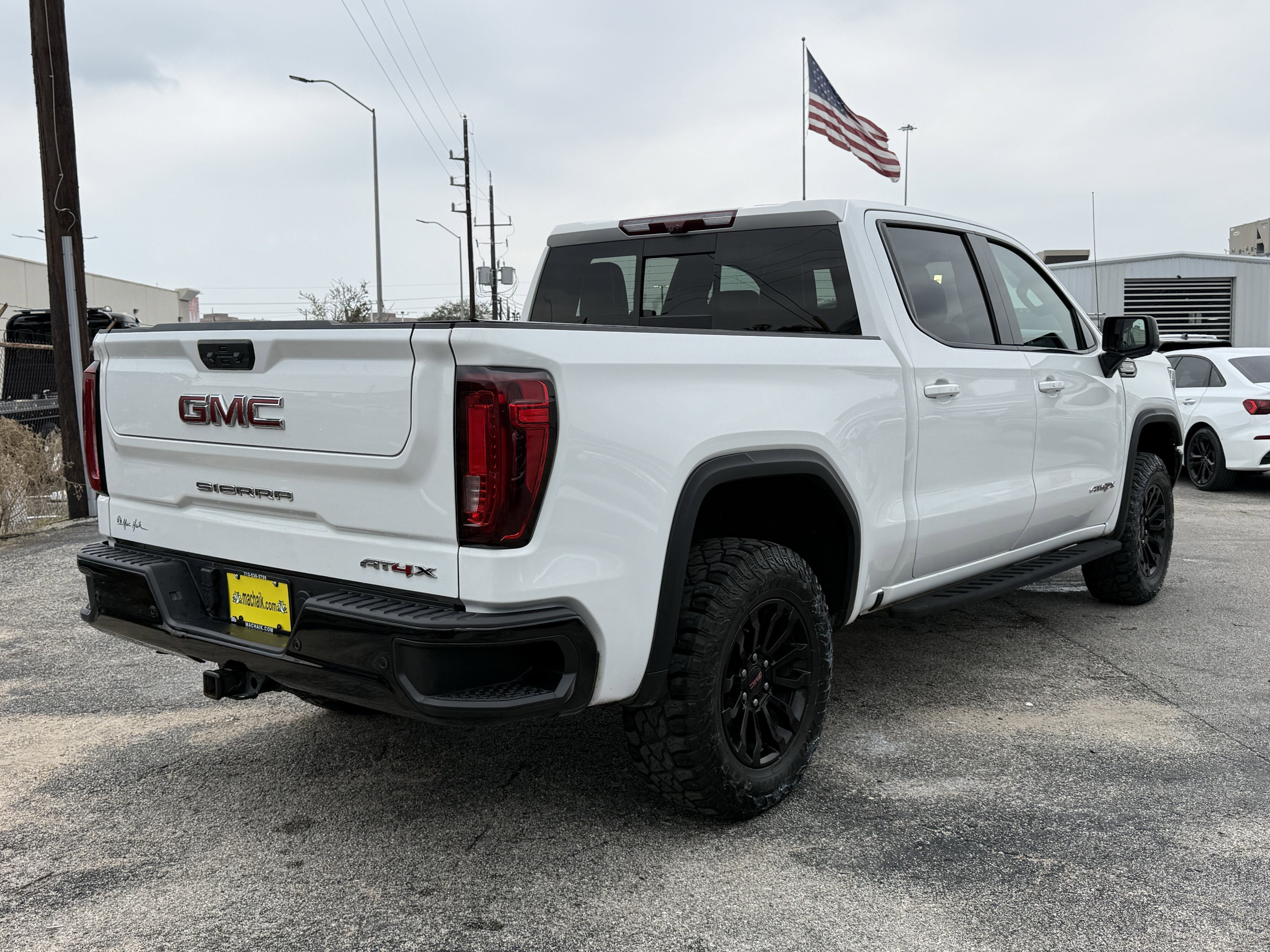 2023 GMC Sierra 1500 4WD Crew Cab Short Box AT4X