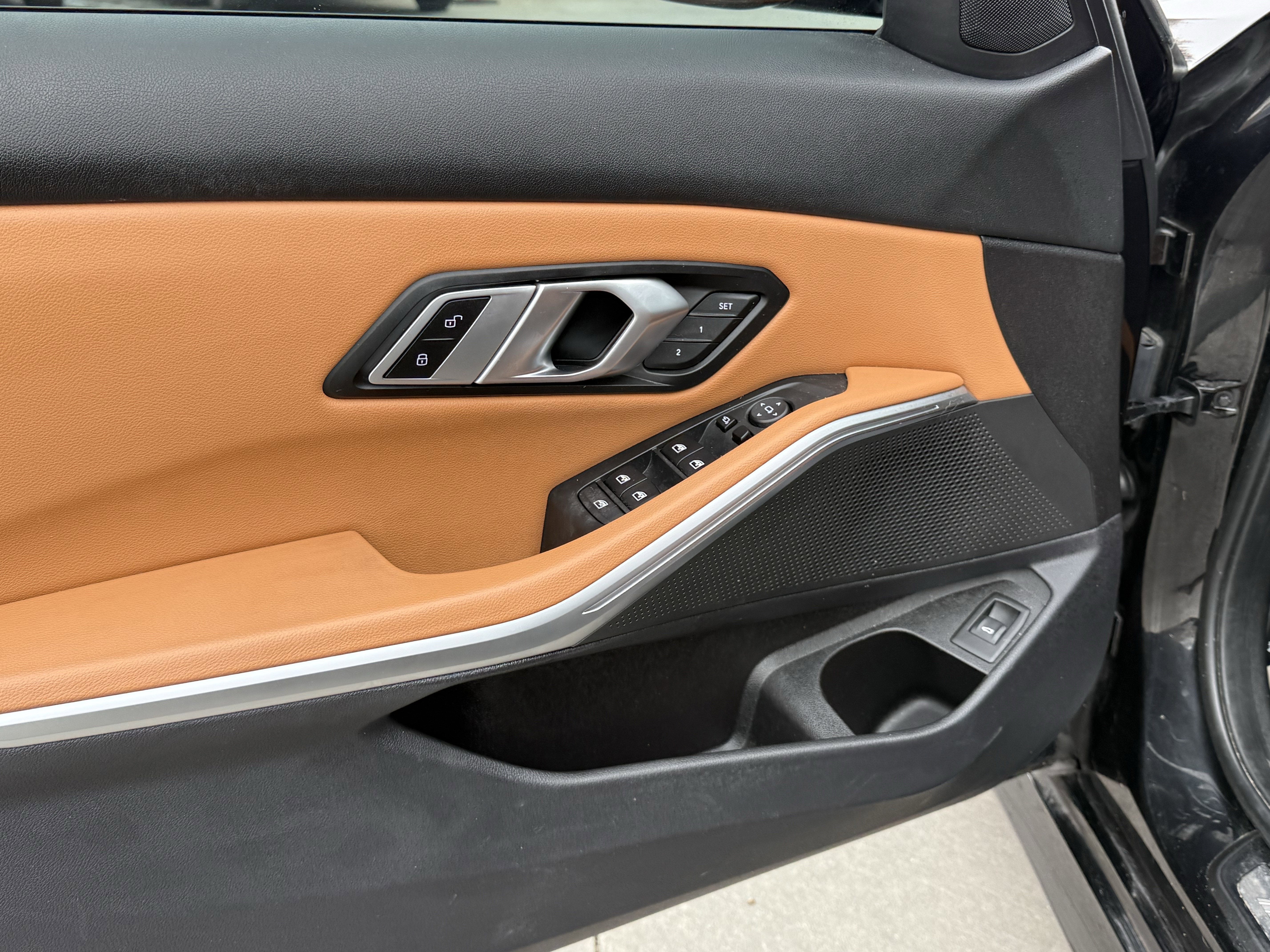 2022 BMW 330i PREMIUM 2.0T RWD LUXURY SEDAN