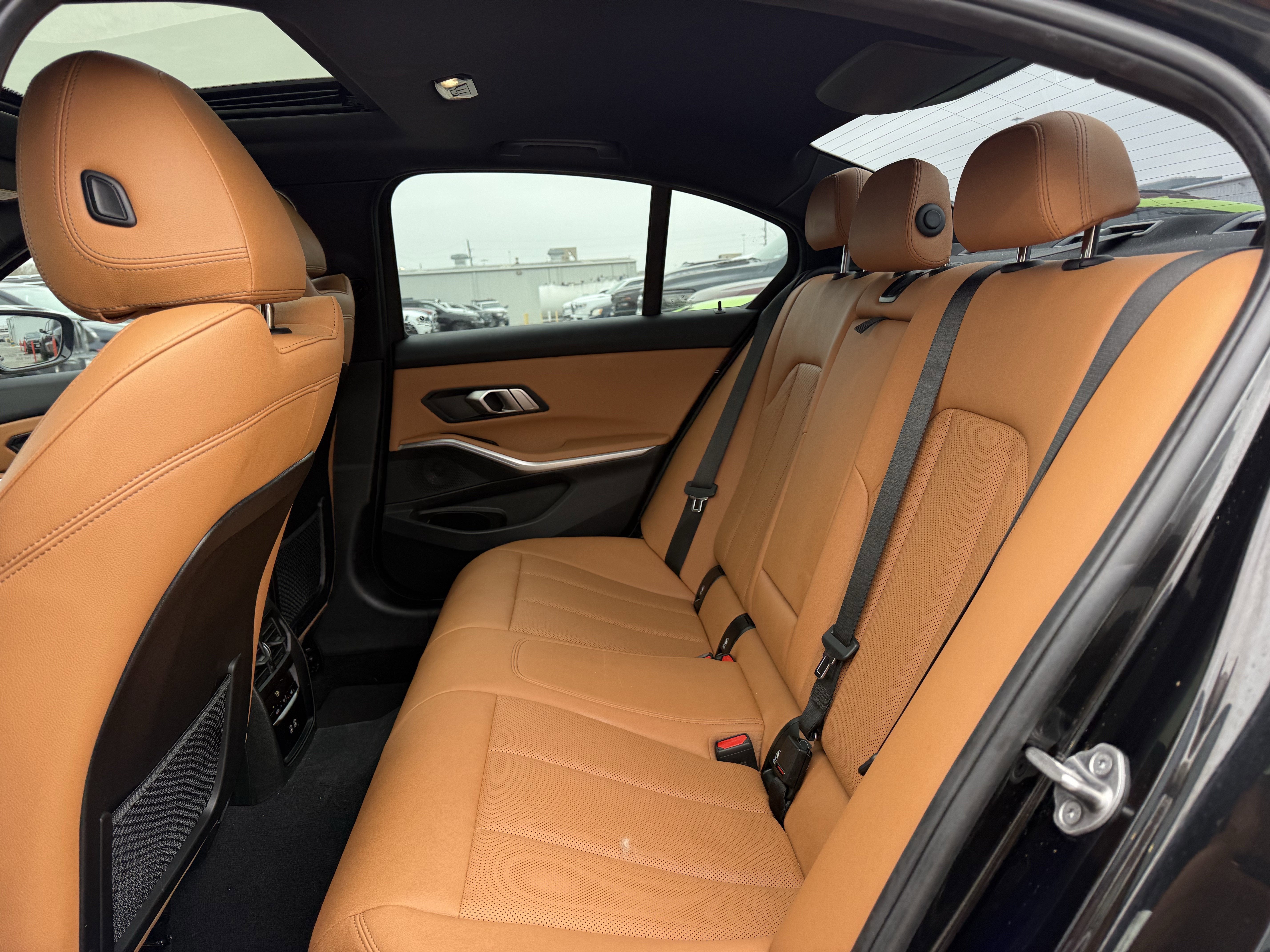 2022 BMW 330i PREMIUM 2.0T RWD LUXURY SEDAN