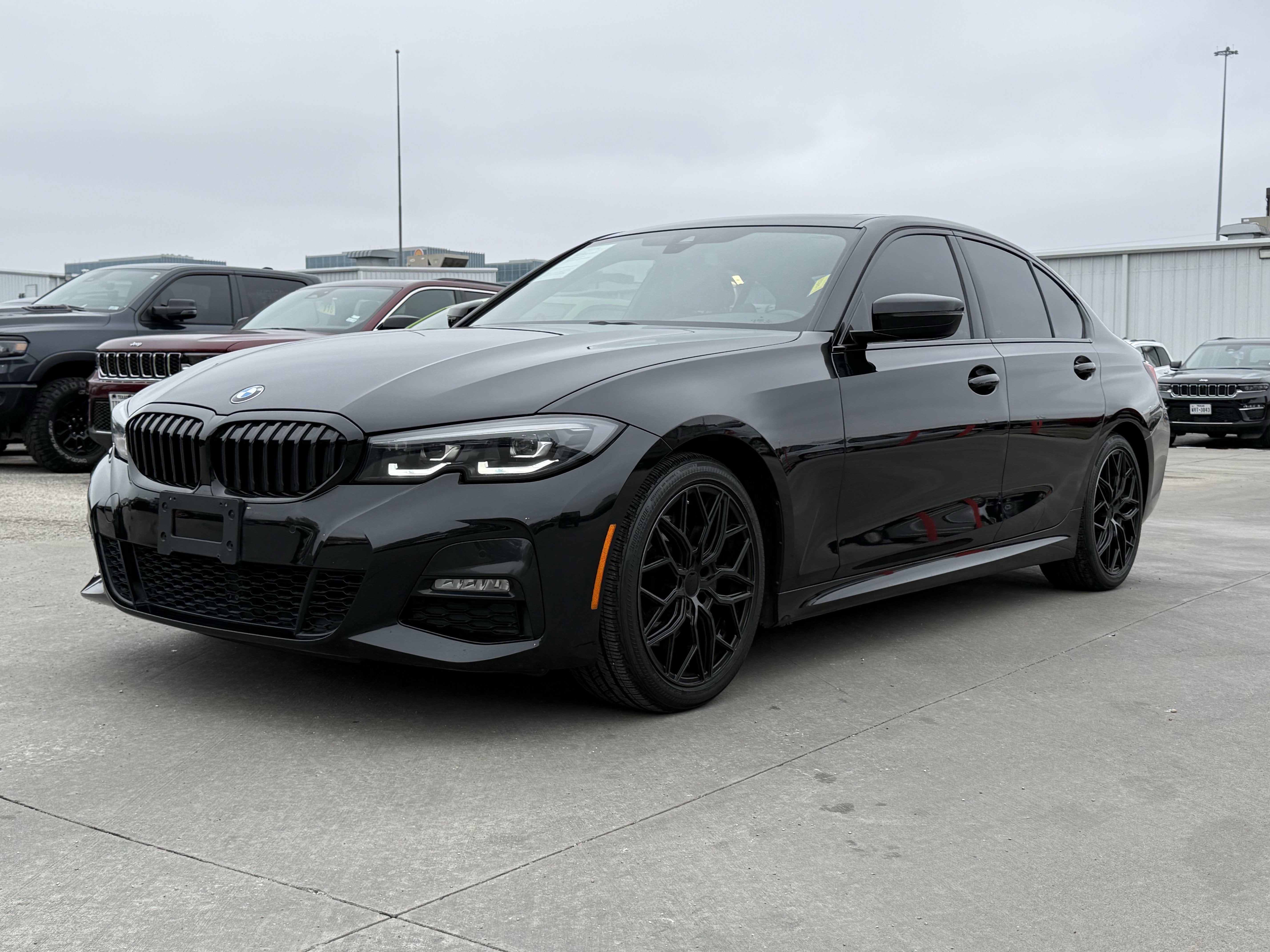 2022 BMW 330i PREMIUM 2.0T RWD LUXURY SEDAN