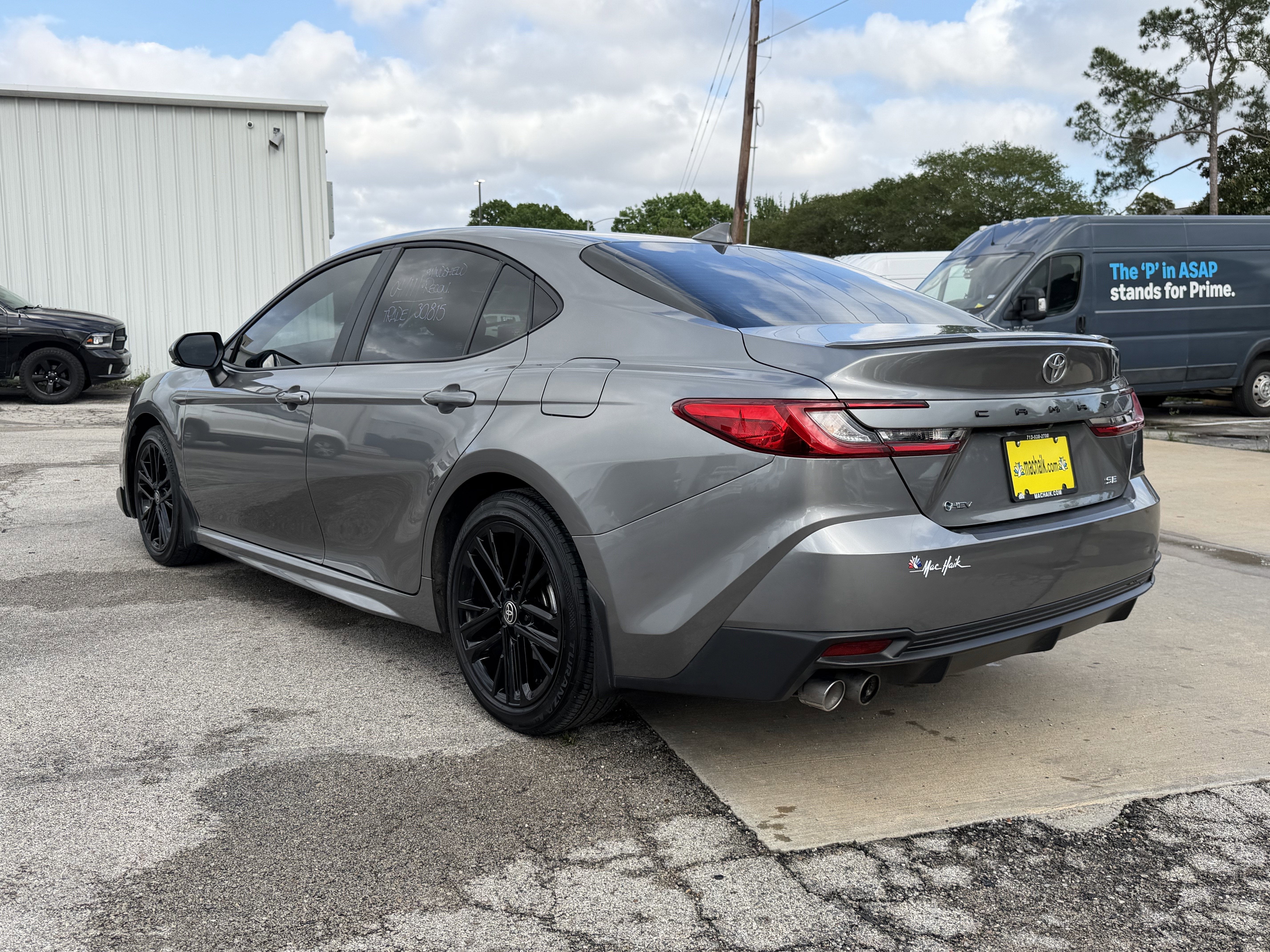 2025 Toyota Camry SE
