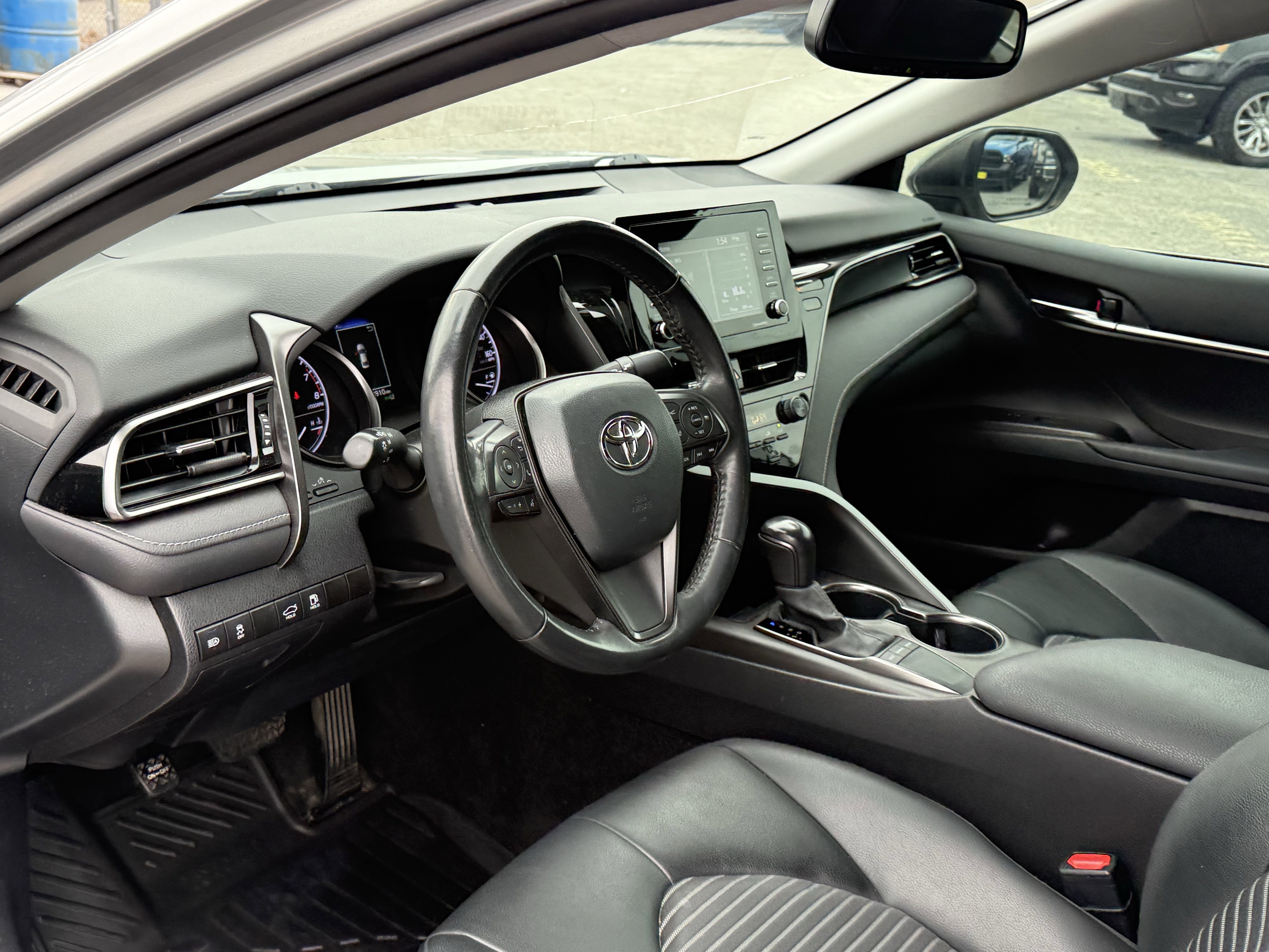 2022 Toyota Camry SE 2.5L FWD PREMIUM SEDAN