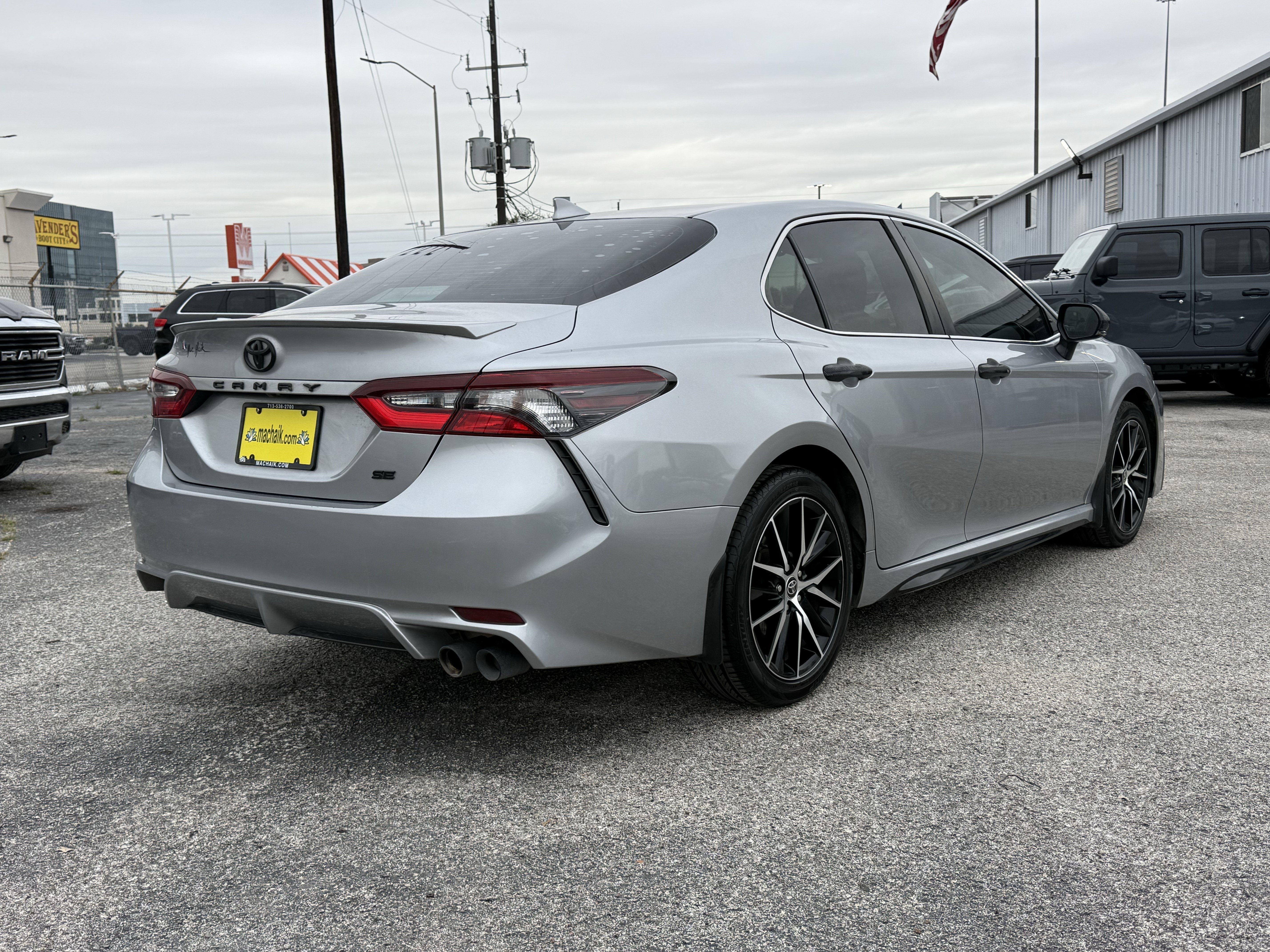 2022 Toyota Camry SE 2.5L FWD PREMIUM SEDAN