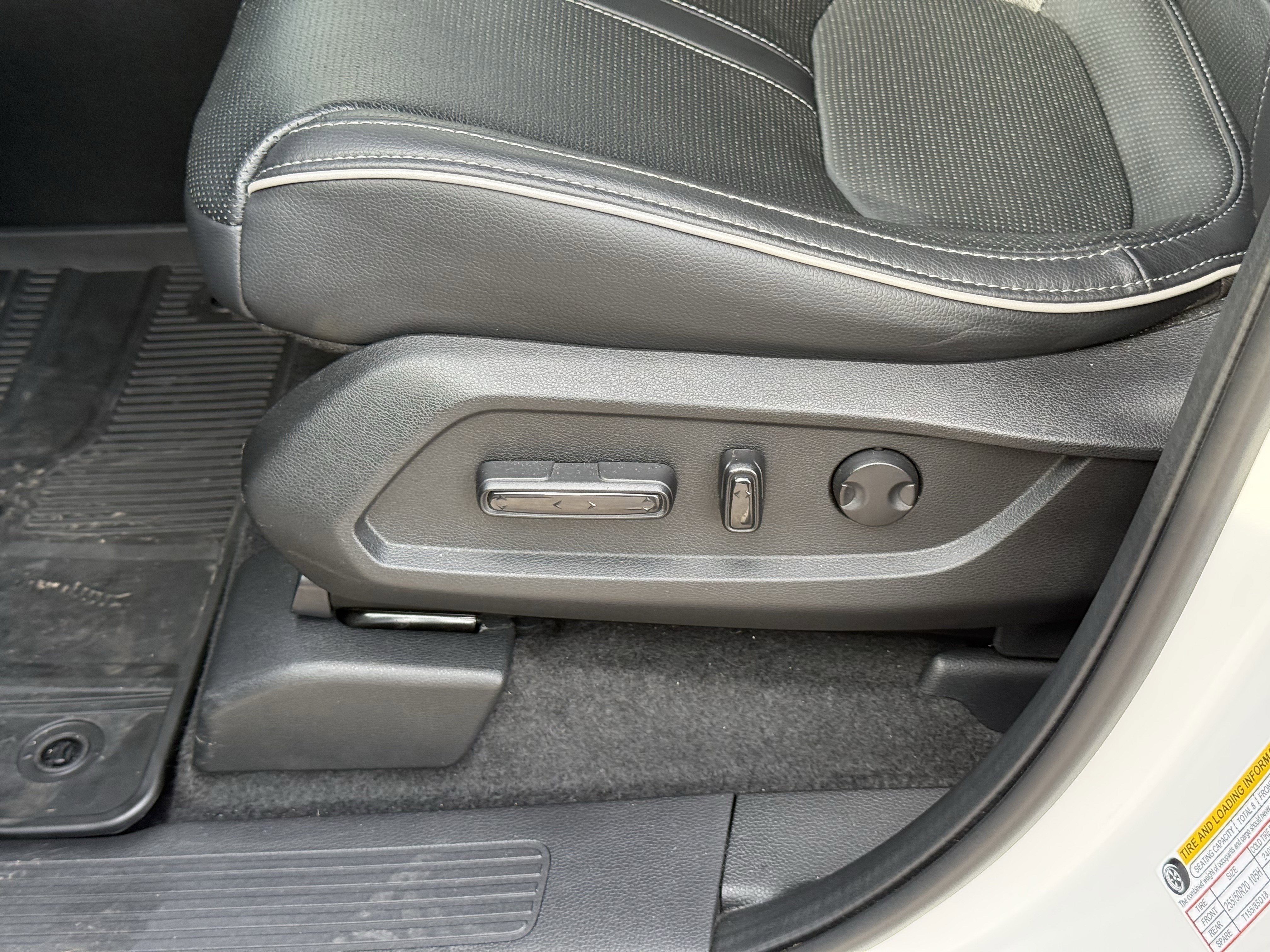 2023 Honda Pilot AWD Elite