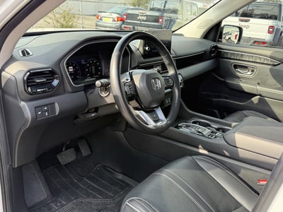 2023 Honda Pilot AWD Elite