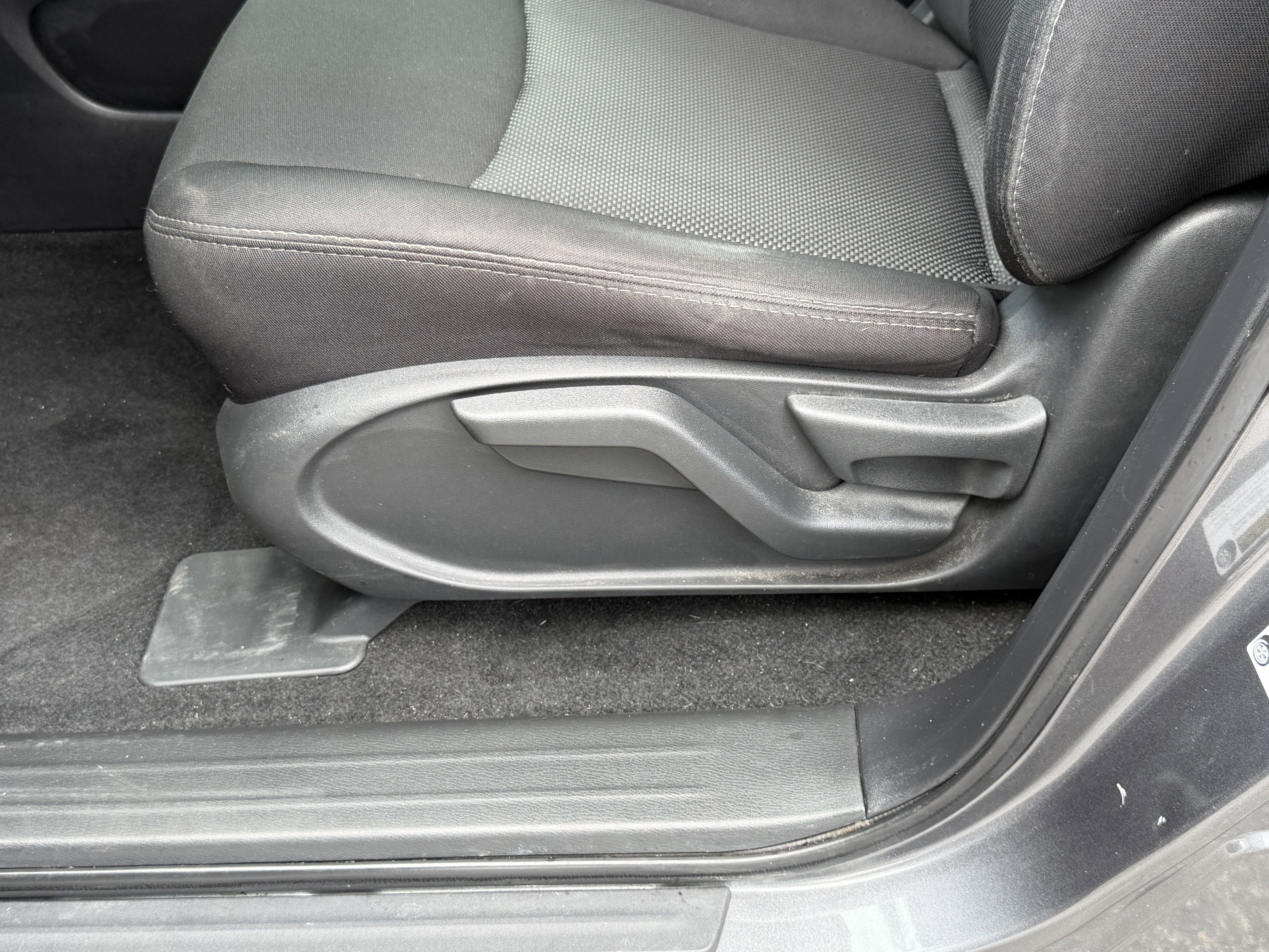 2020 Nissan Pathfinder S 2WD