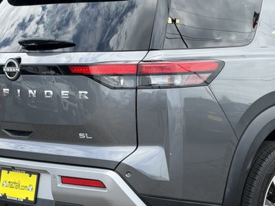 2023 Nissan Pathfinder SL FWD