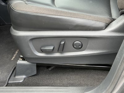 2023 Nissan Pathfinder SL FWD