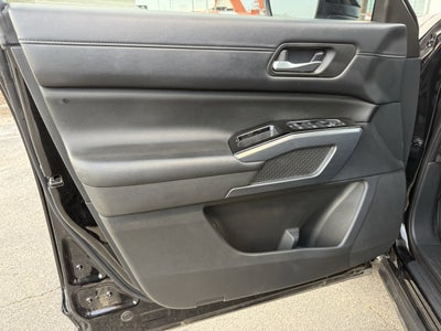 2024 Nissan Pathfinder SL FWD