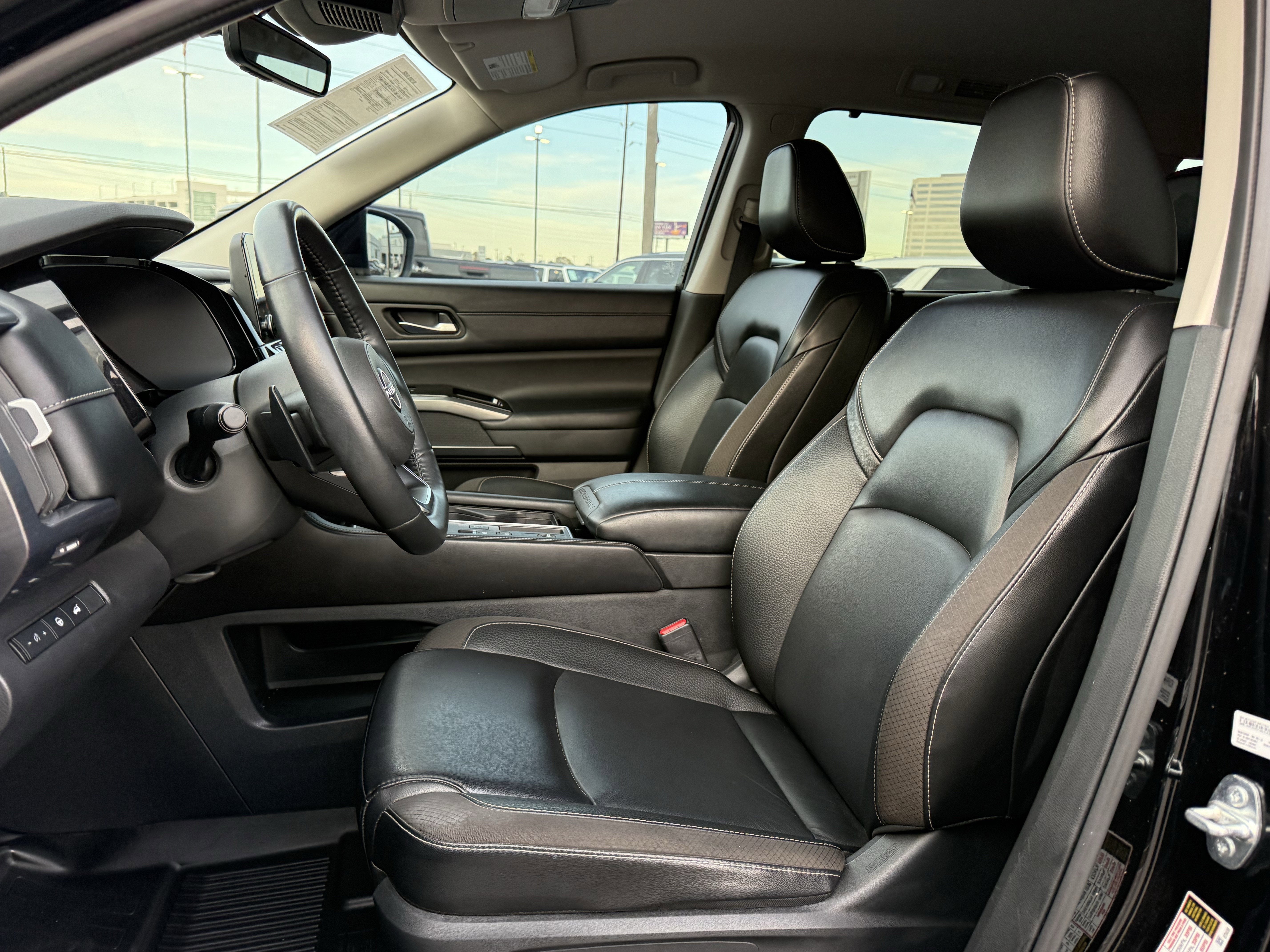 2024 Nissan Pathfinder SL FWD