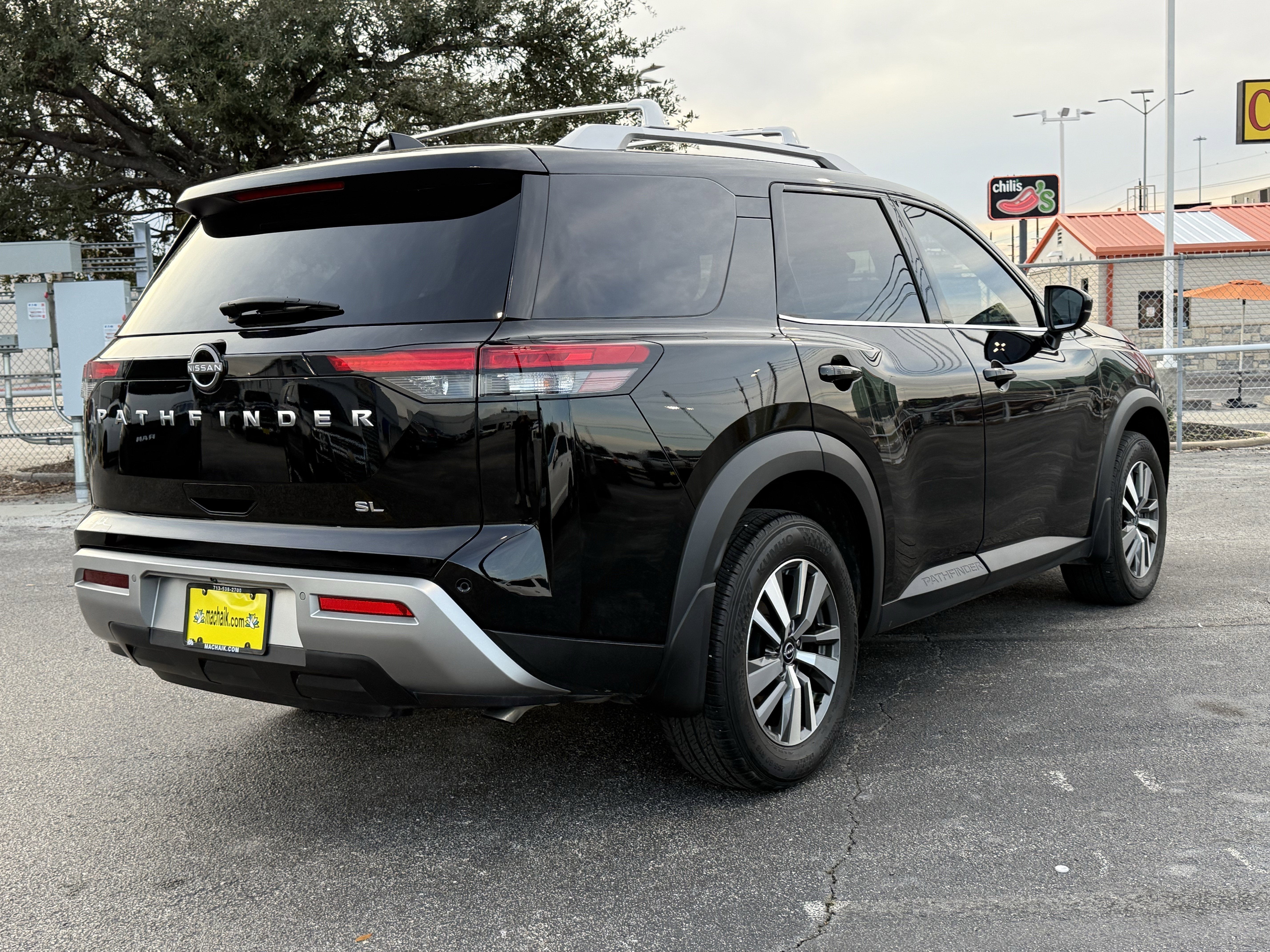 2024 Nissan Pathfinder SL FWD