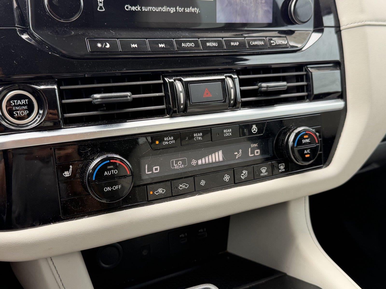 2024 Nissan Pathfinder SL