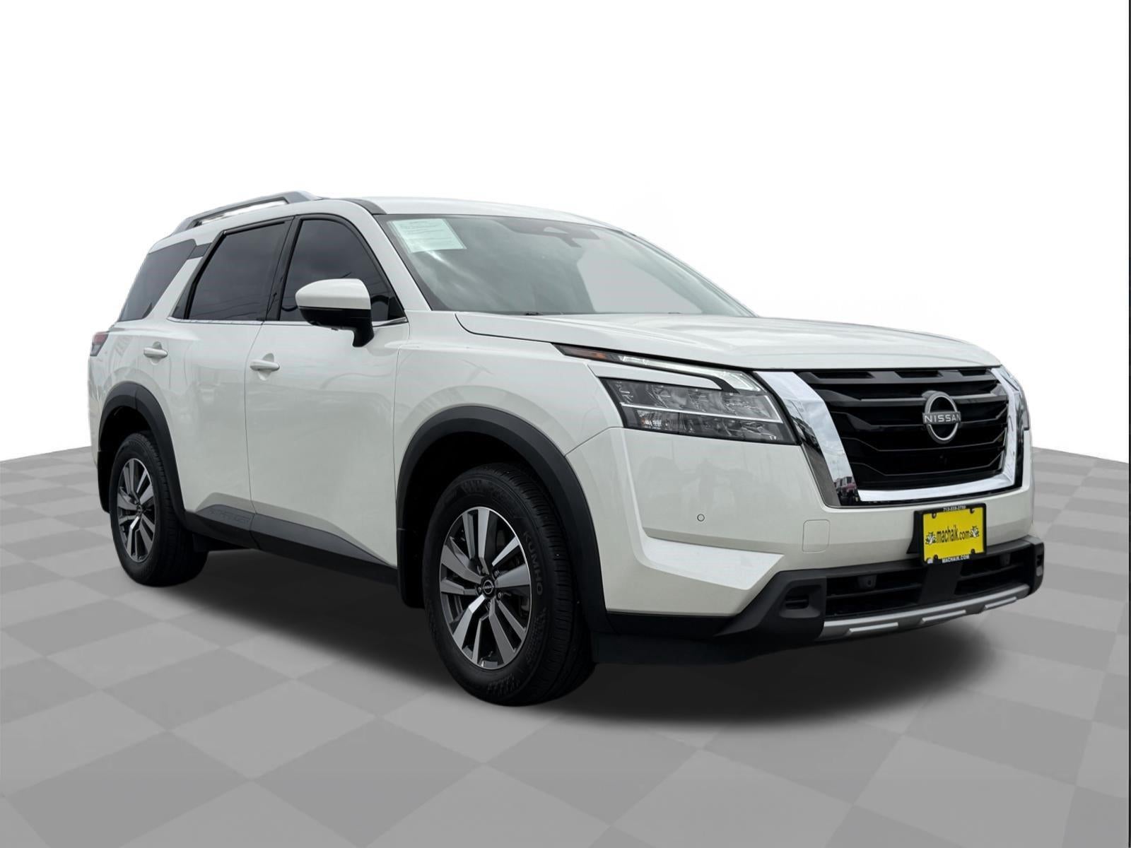 2024 Nissan Pathfinder SL
