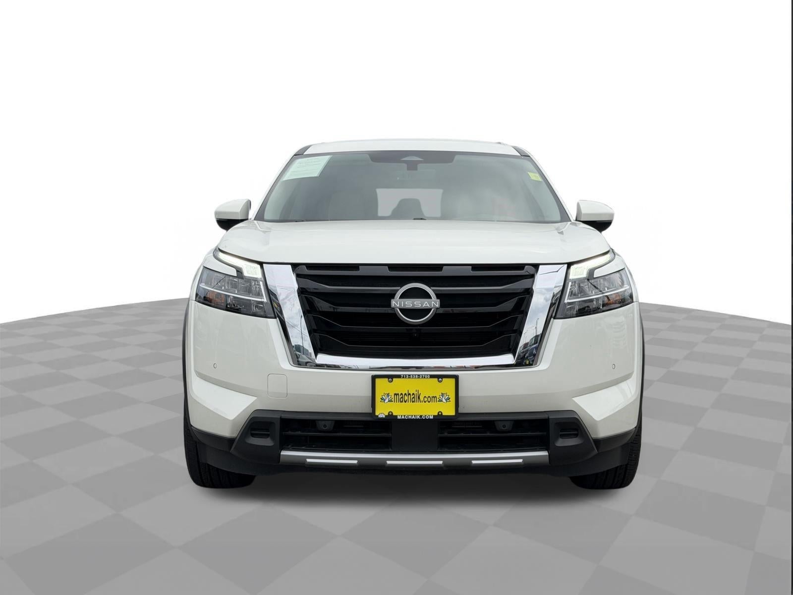 2024 Nissan Pathfinder SL