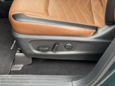 2022 Nissan Pathfinder Platinum 2WD