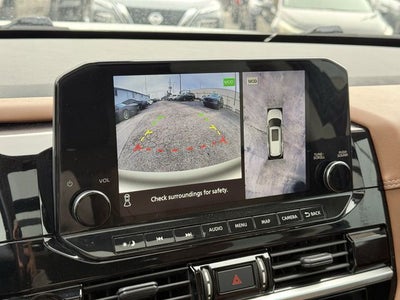 2022 Nissan Pathfinder Platinum 2WD