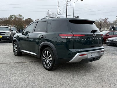 2022 Nissan Pathfinder Platinum 2WD