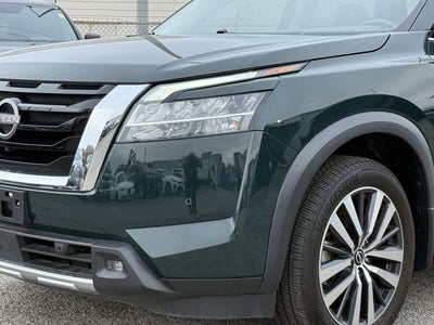 2022 Nissan Pathfinder Platinum 2WD