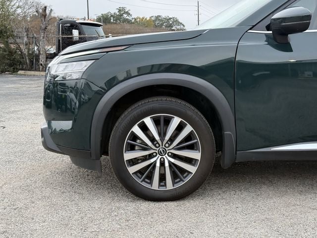 2022 Nissan Pathfinder Platinum 2WD