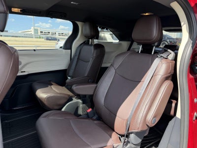 2024 Toyota Sienna Platinum 7-Passenger