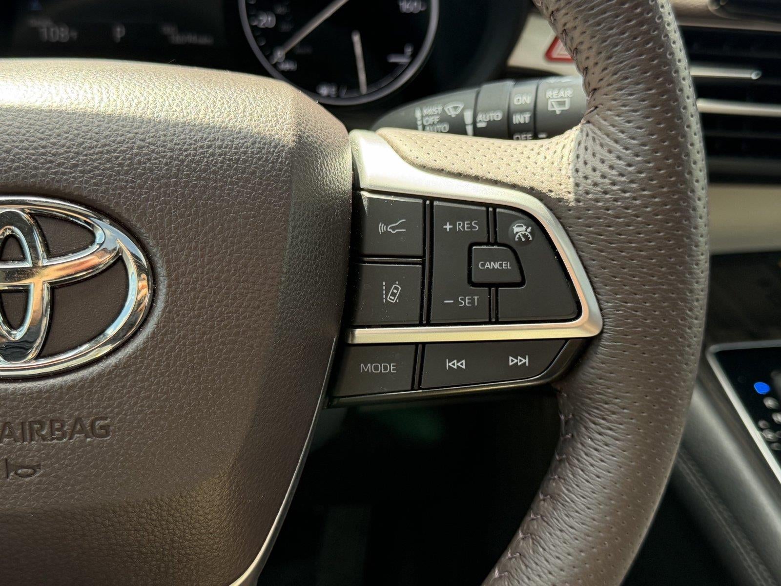 2024 Toyota Sienna Platinum 7-Passenger