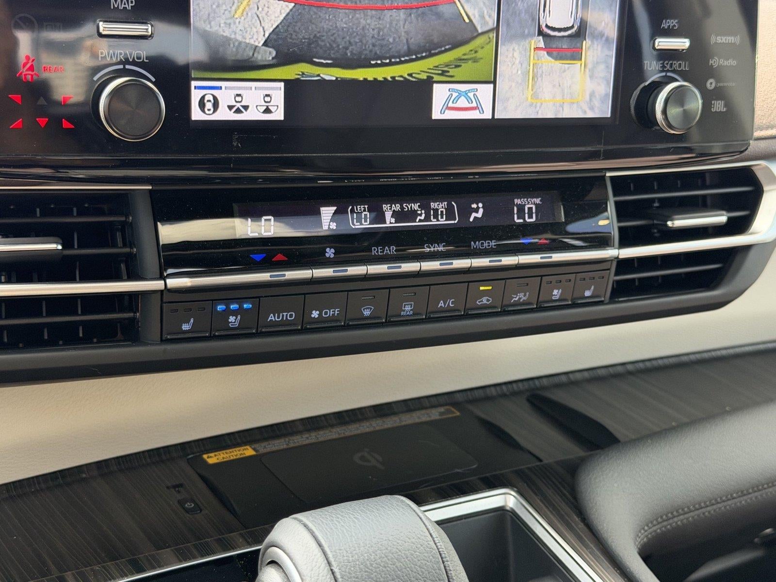 2024 Toyota Sienna Platinum 7-Passenger