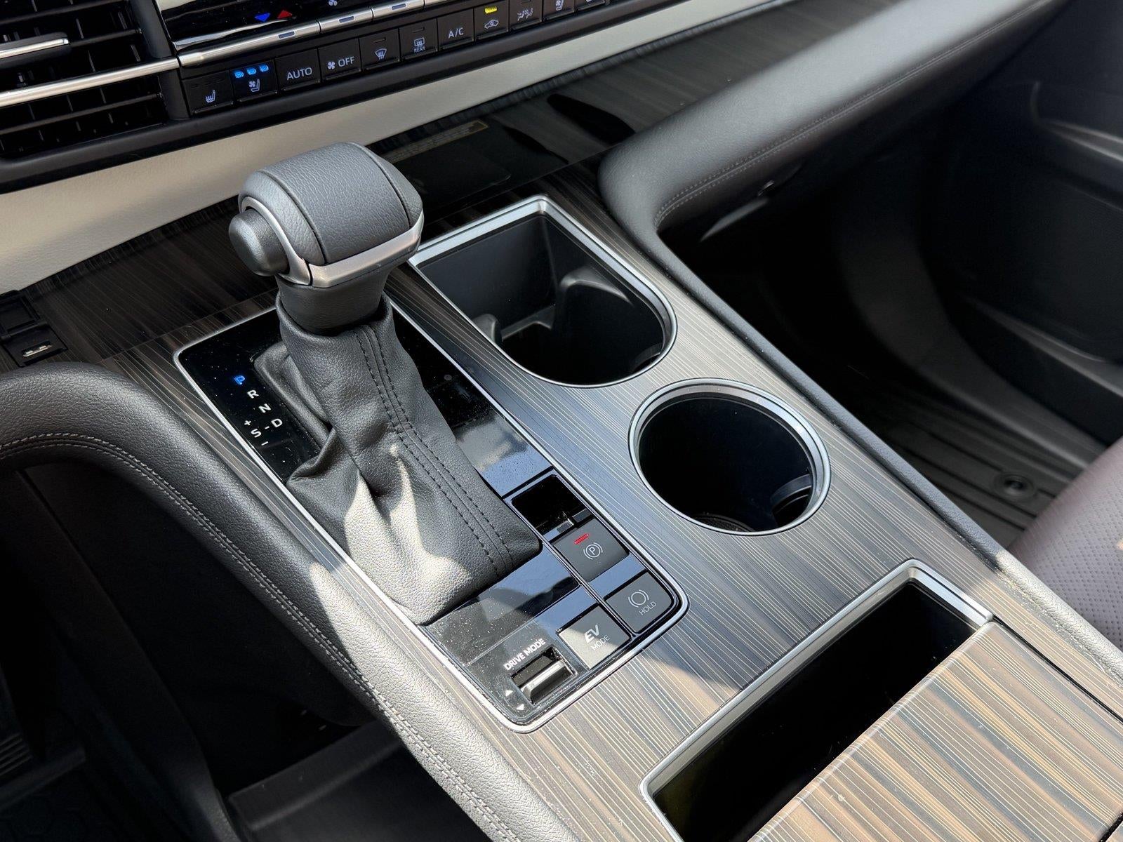 2024 Toyota Sienna Platinum 7-Passenger
