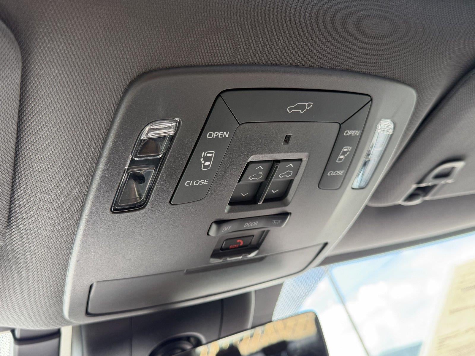 2024 Toyota Sienna Platinum 7-Passenger