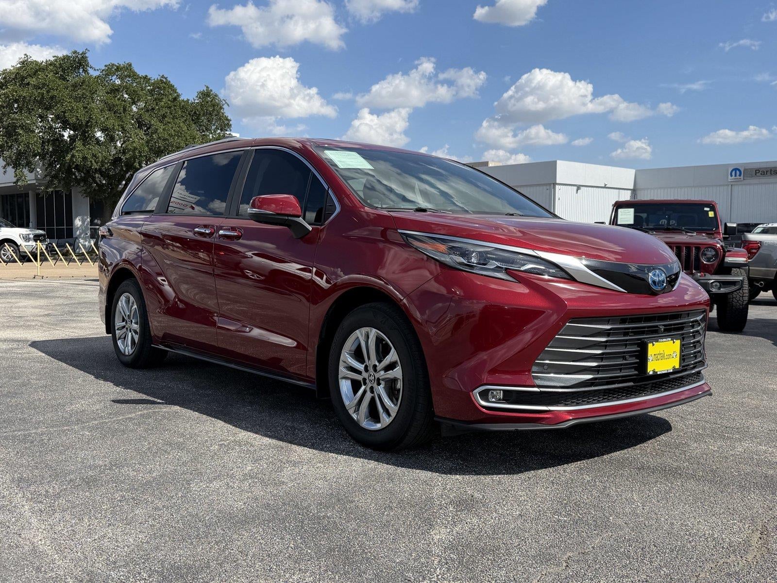2024 Toyota Sienna Platinum 7-Passenger