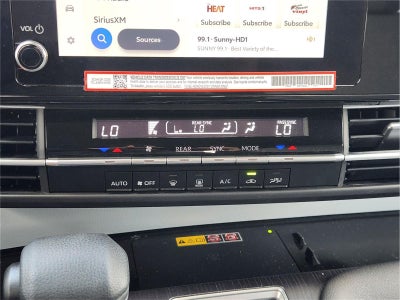 2025 Toyota Sienna LE