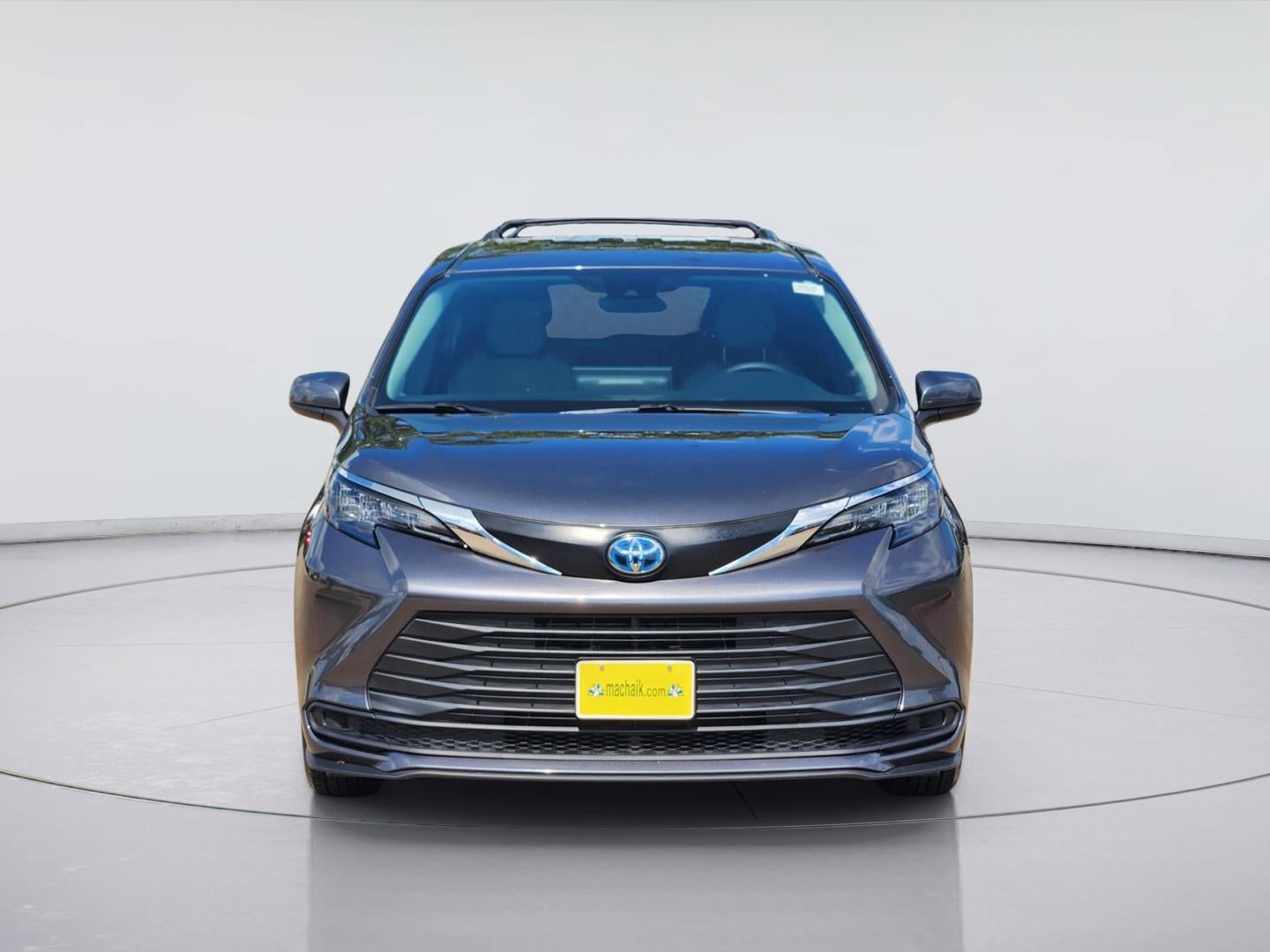 2025 Toyota Sienna LE