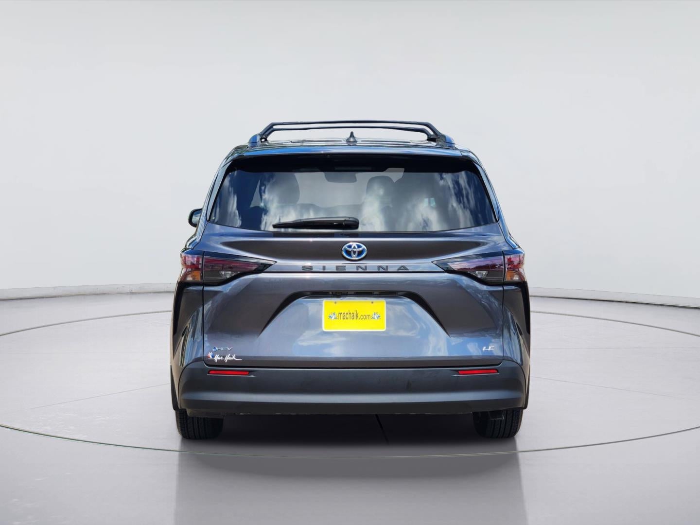 2025 Toyota Sienna LE
