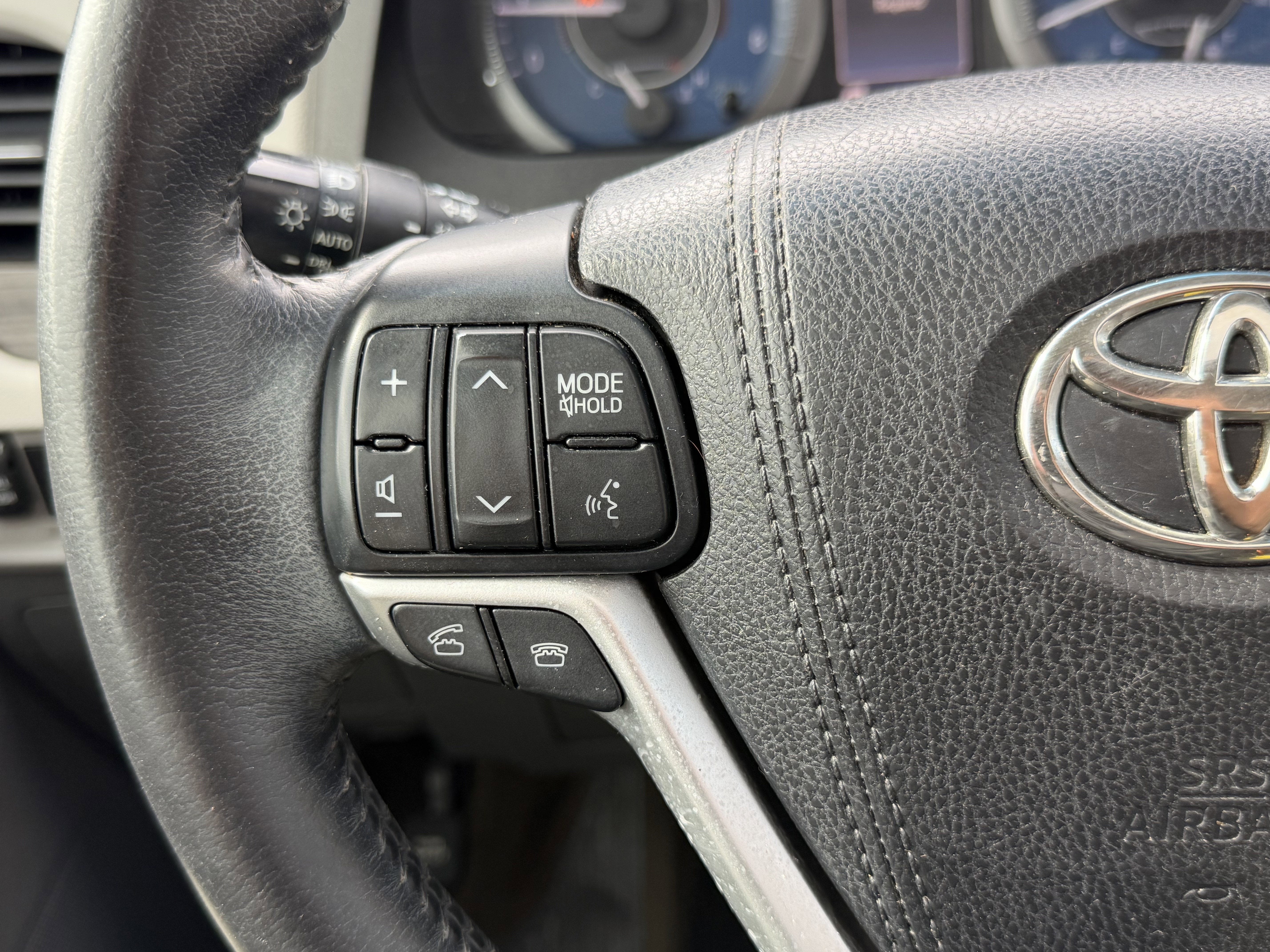 2015 Toyota Sienna XLE 8 Passenger