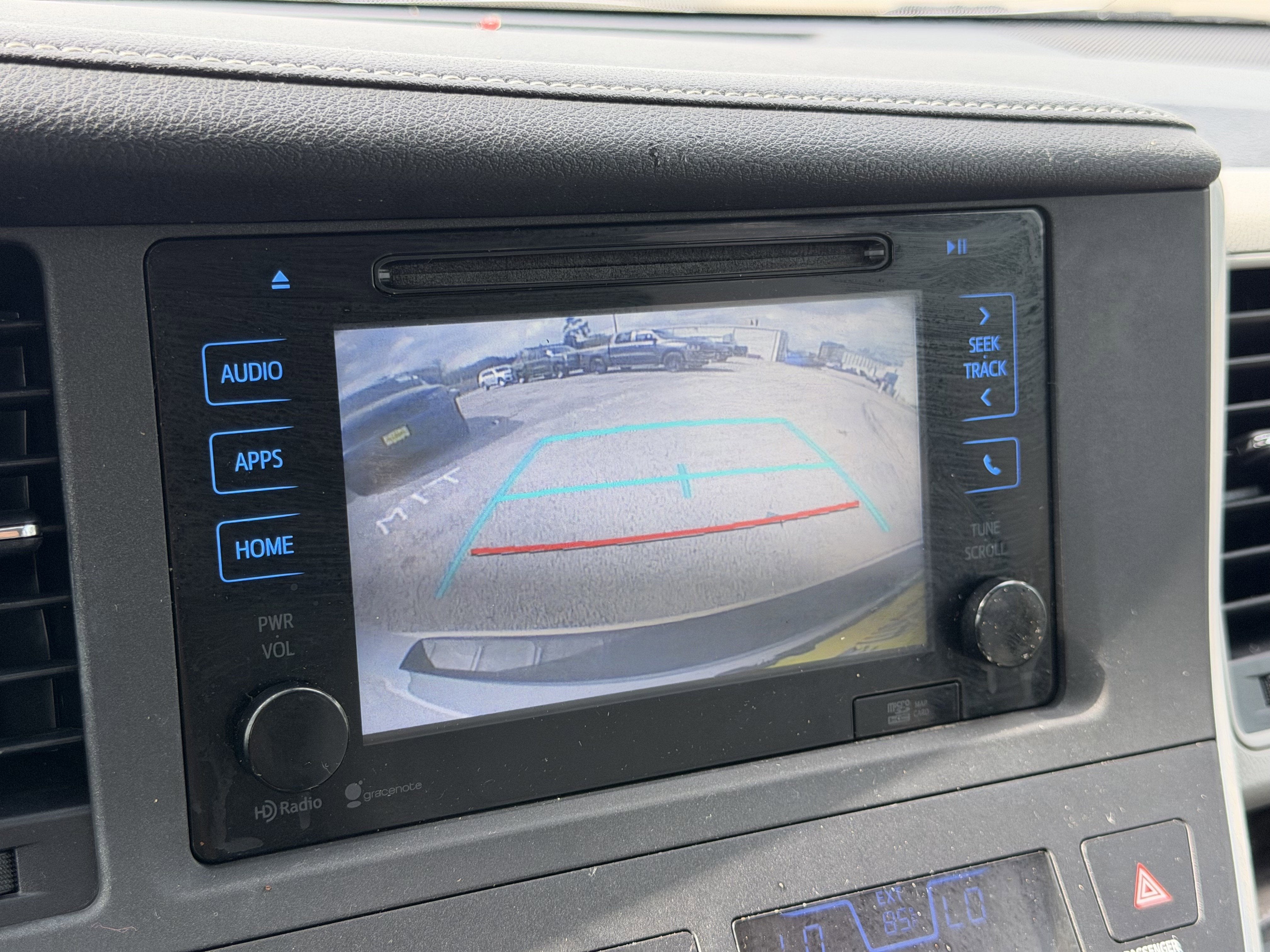 2015 Toyota Sienna XLE 8 Passenger