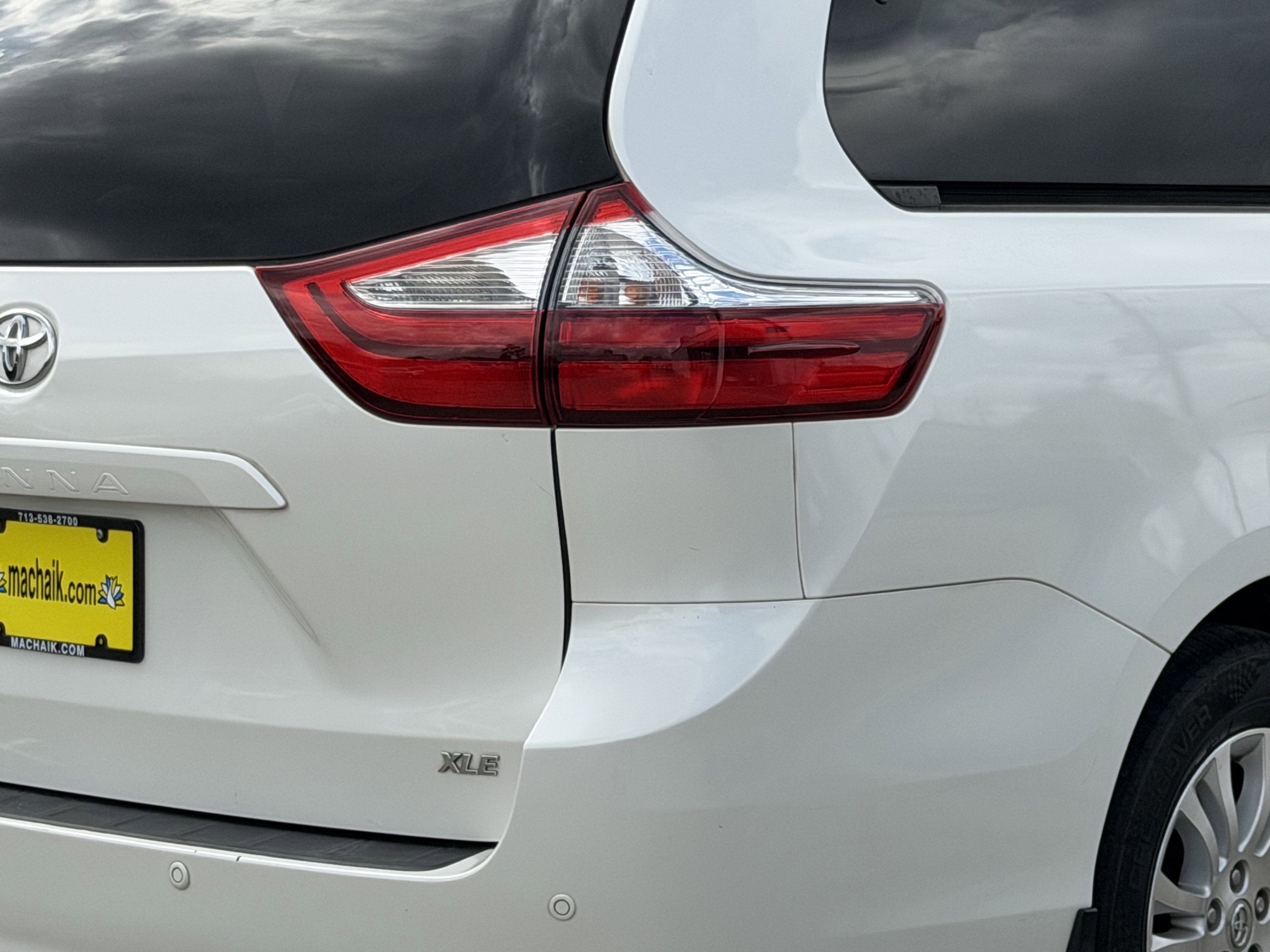 2015 Toyota Sienna XLE 8 Passenger