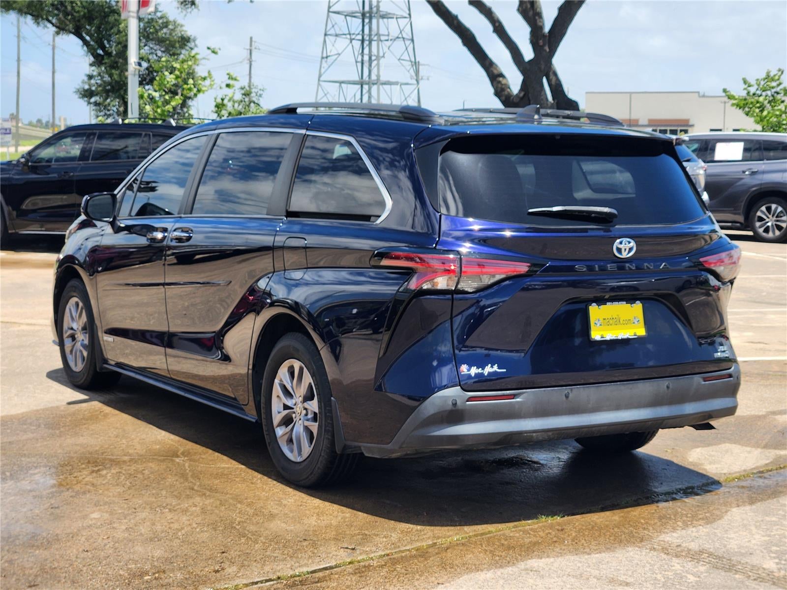 2021 Toyota Sienna XLE