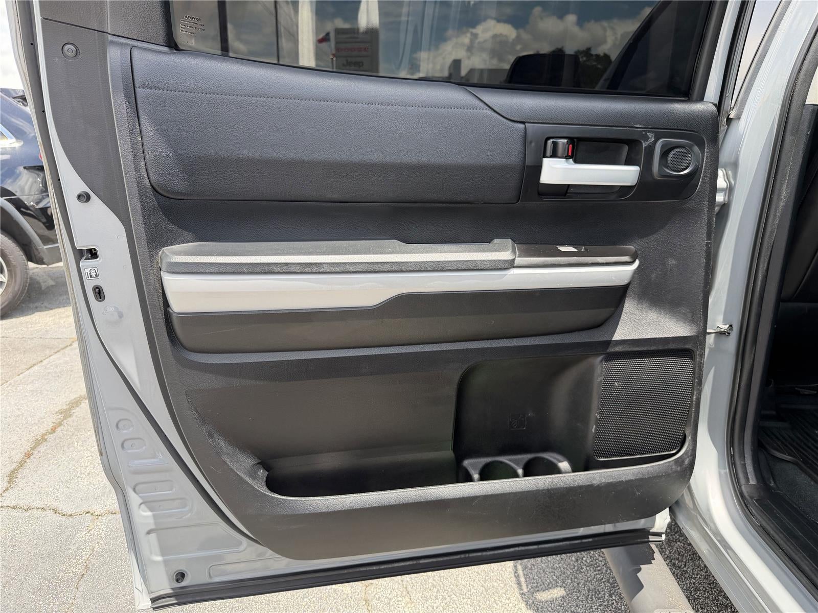 2019 Toyota Tundra SR5 5.7L V8