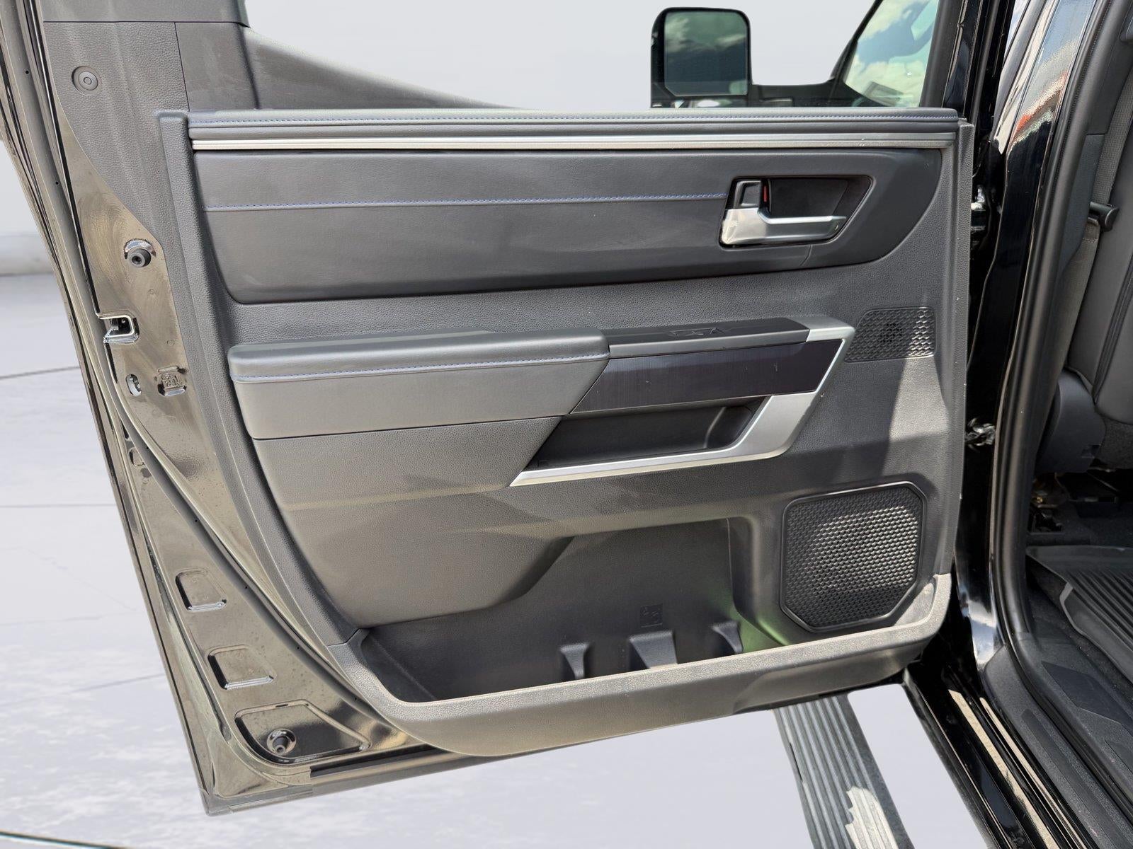 2023 Toyota Tundra Platinum HV