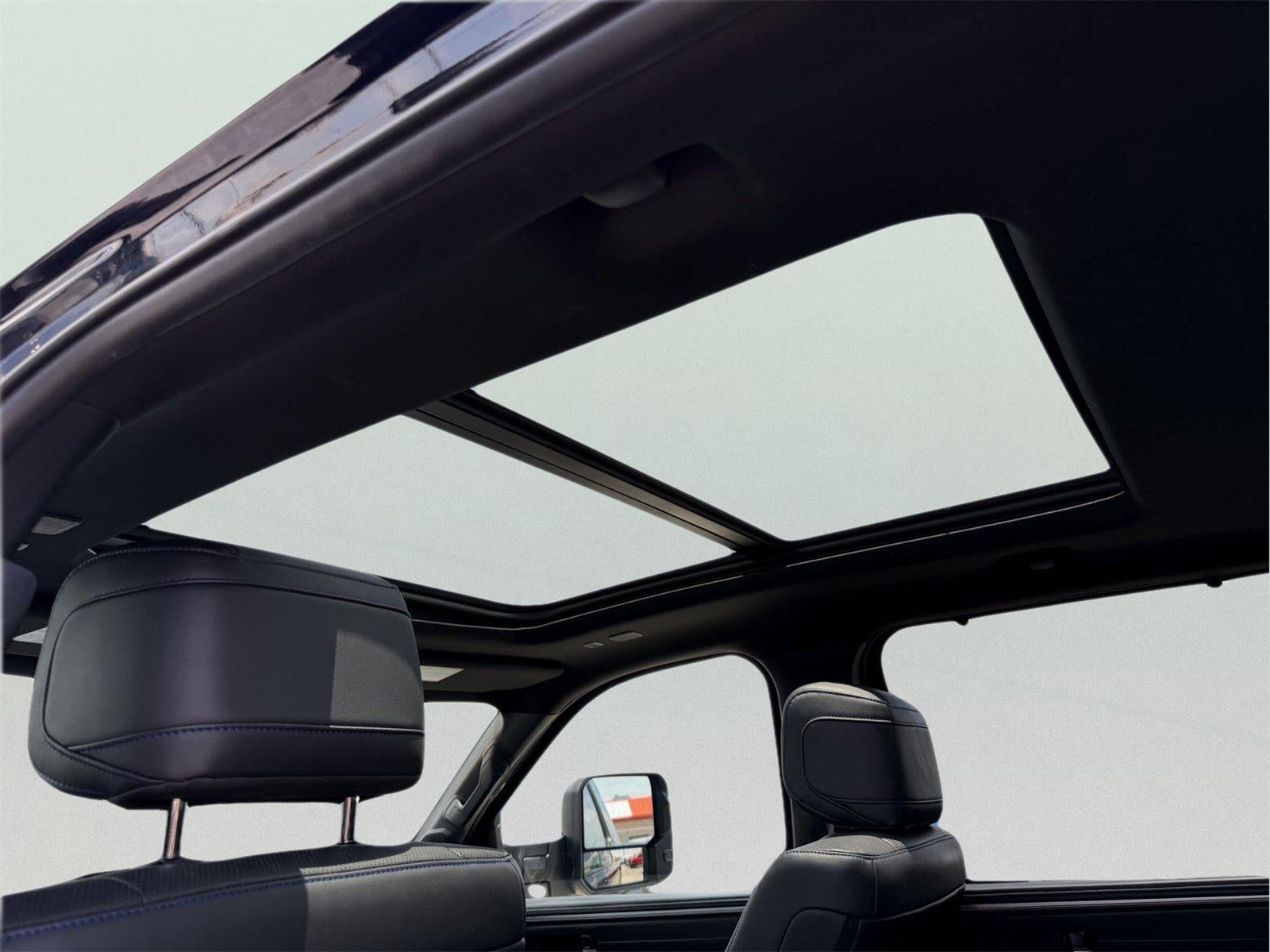 2023 Toyota Tundra Platinum HV