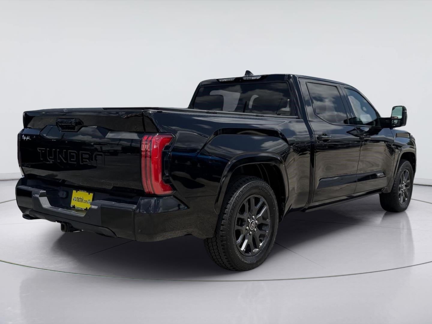2023 Toyota Tundra Platinum HV