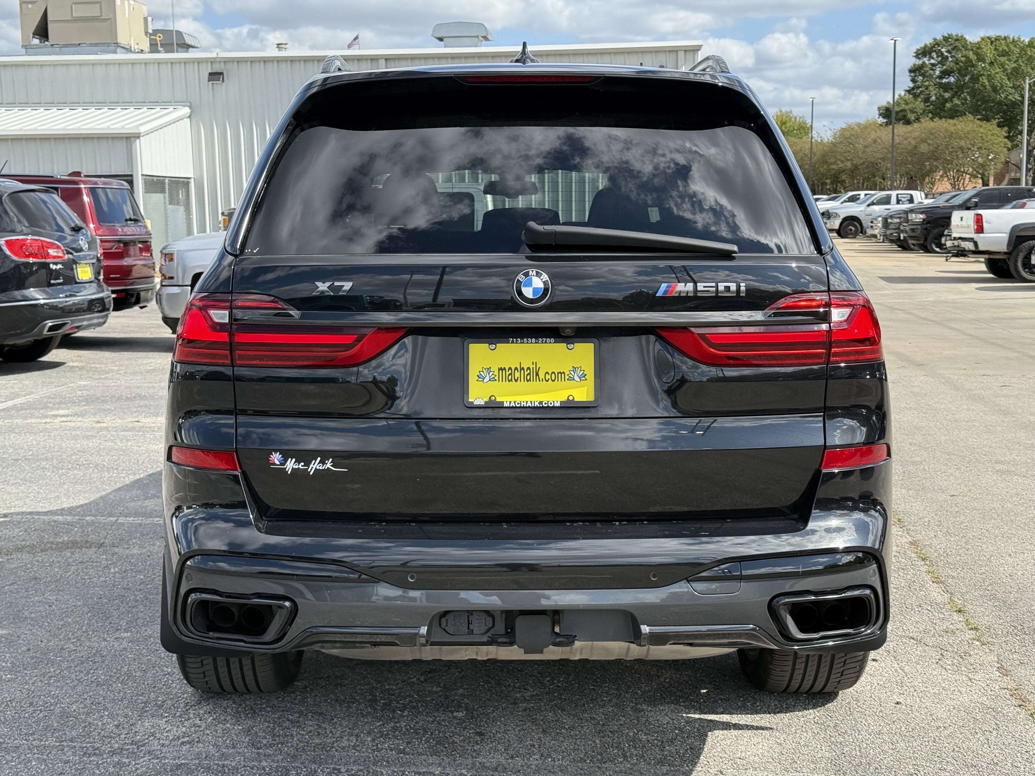2022 BMW X7 M50i