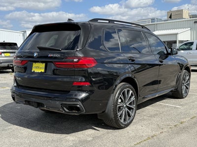 2022 BMW X7 M50i
