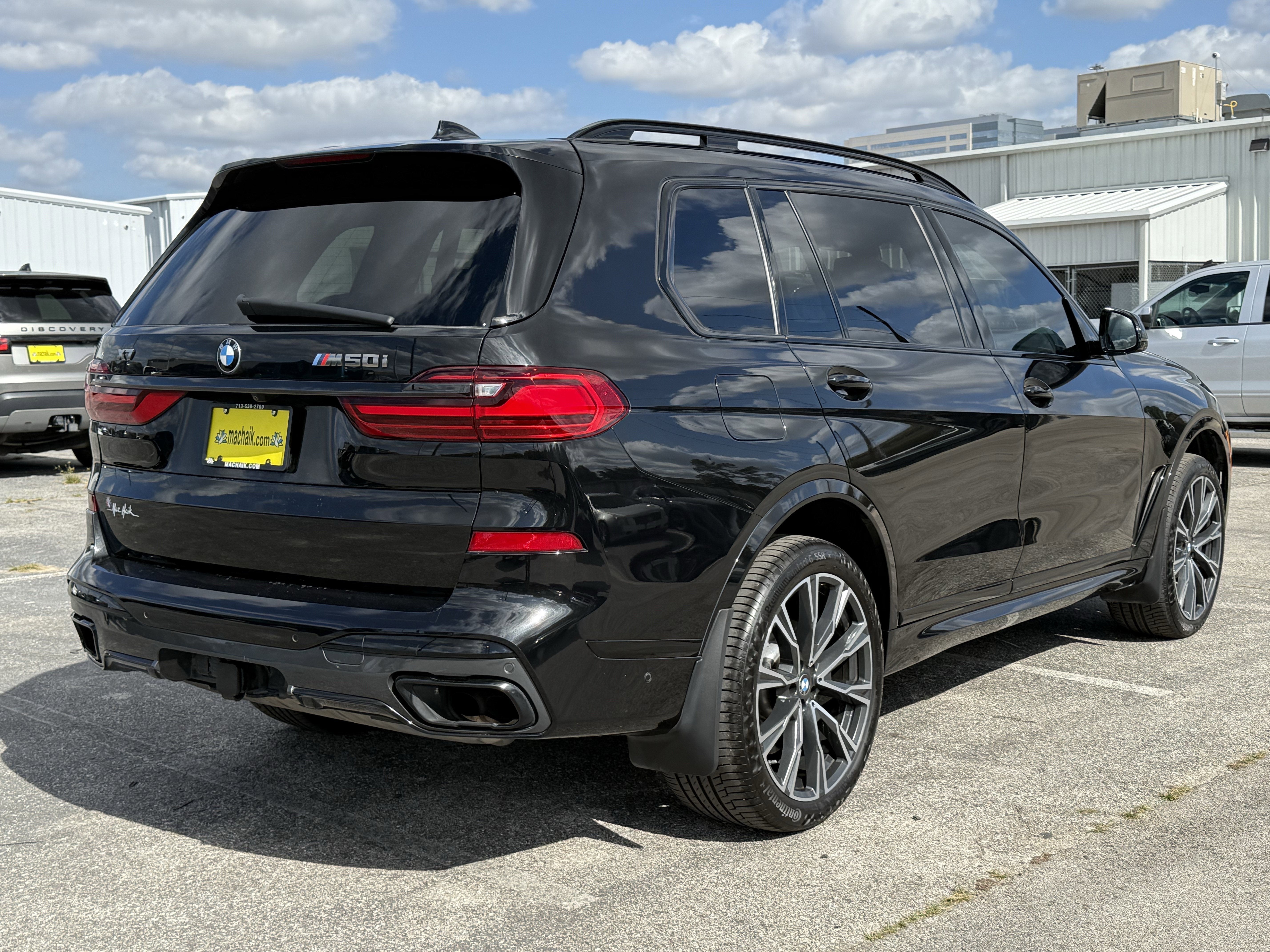 2022 BMW X7 M50i
