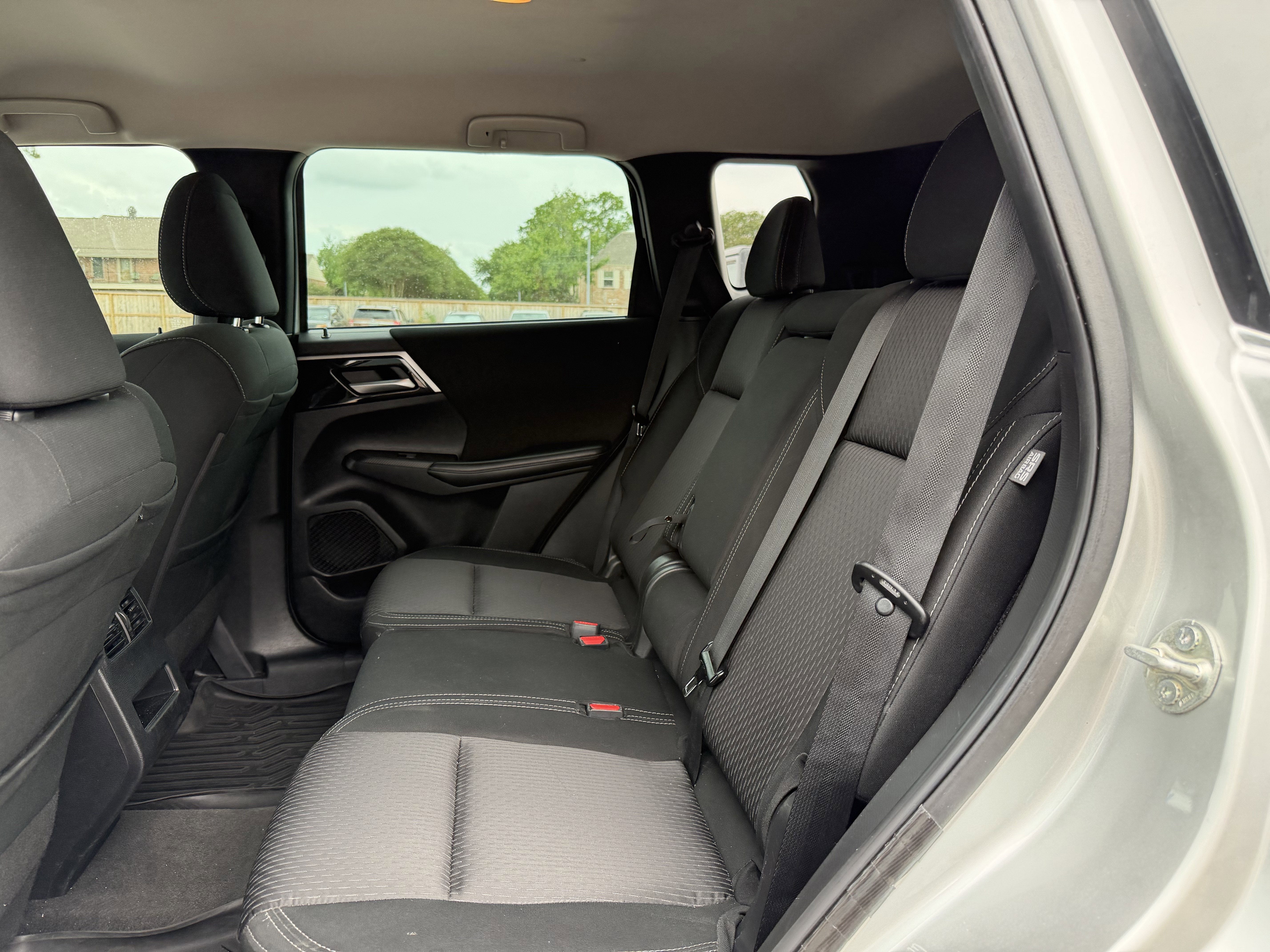 2023 Mitsubishi Outlander ES 2.5 2WD