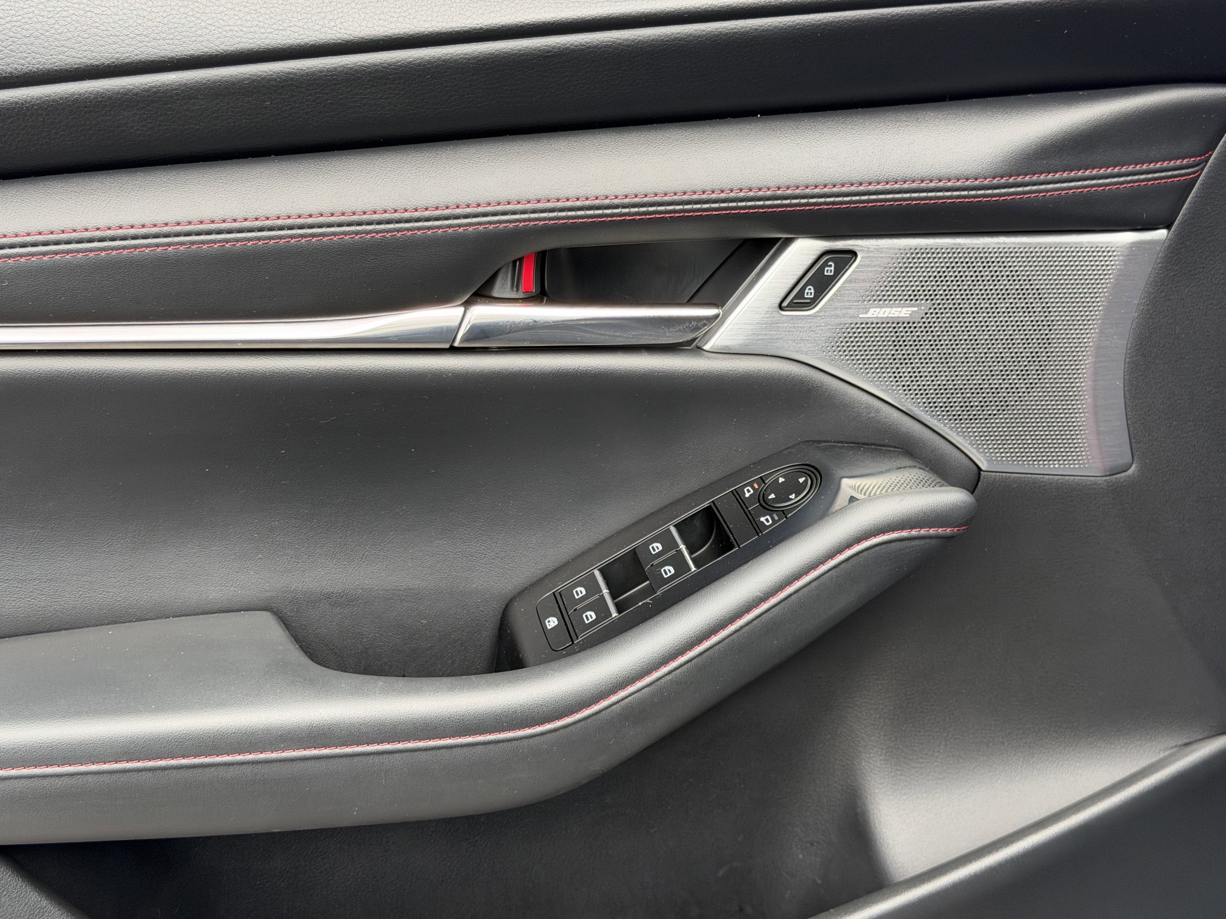 2023 Mazda Mazda3 Hatchback 2.5 S Carbon Edition