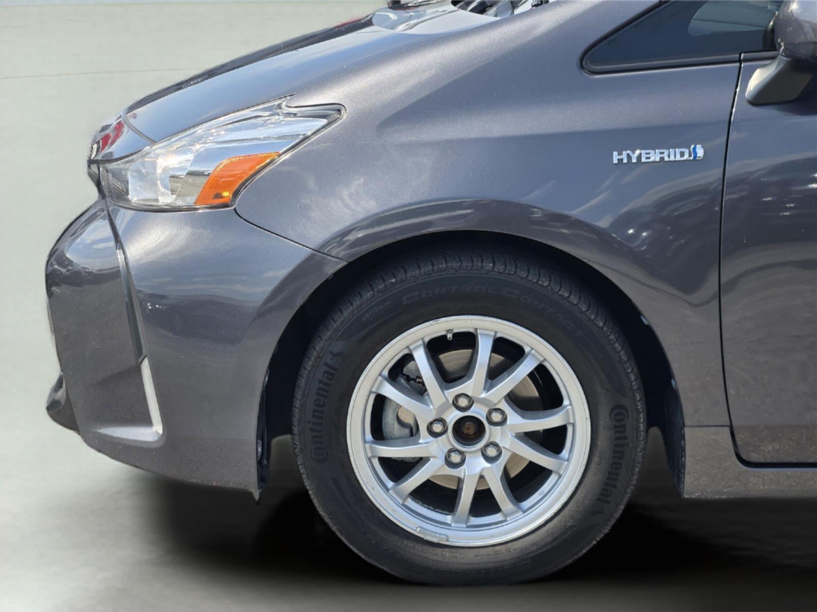 2016 Toyota Prius v Four