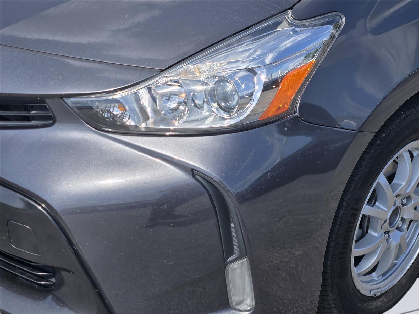 2016 Toyota Prius v Four