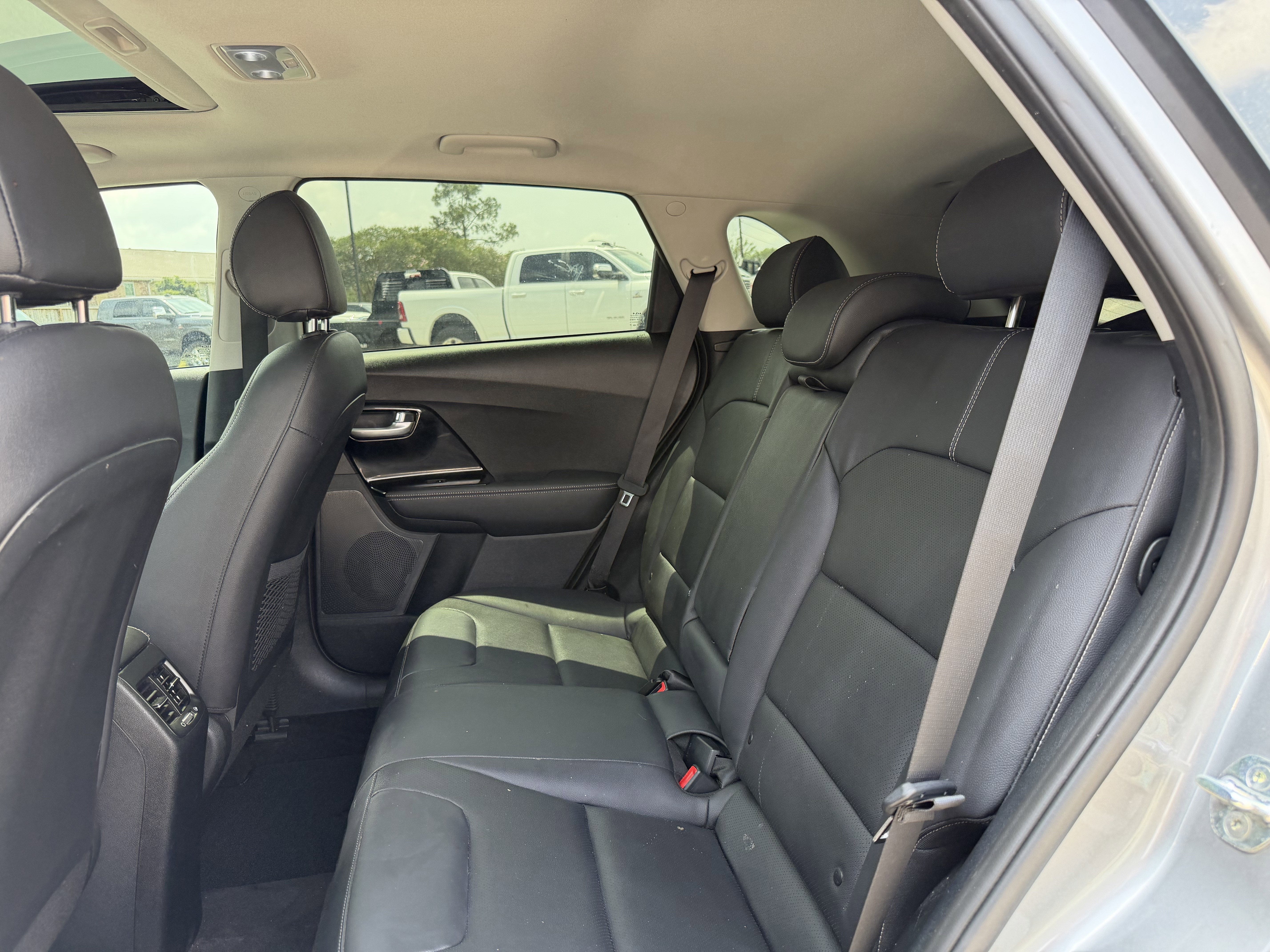 2022 Kia Niro Plug-In Hybrid EX Premium