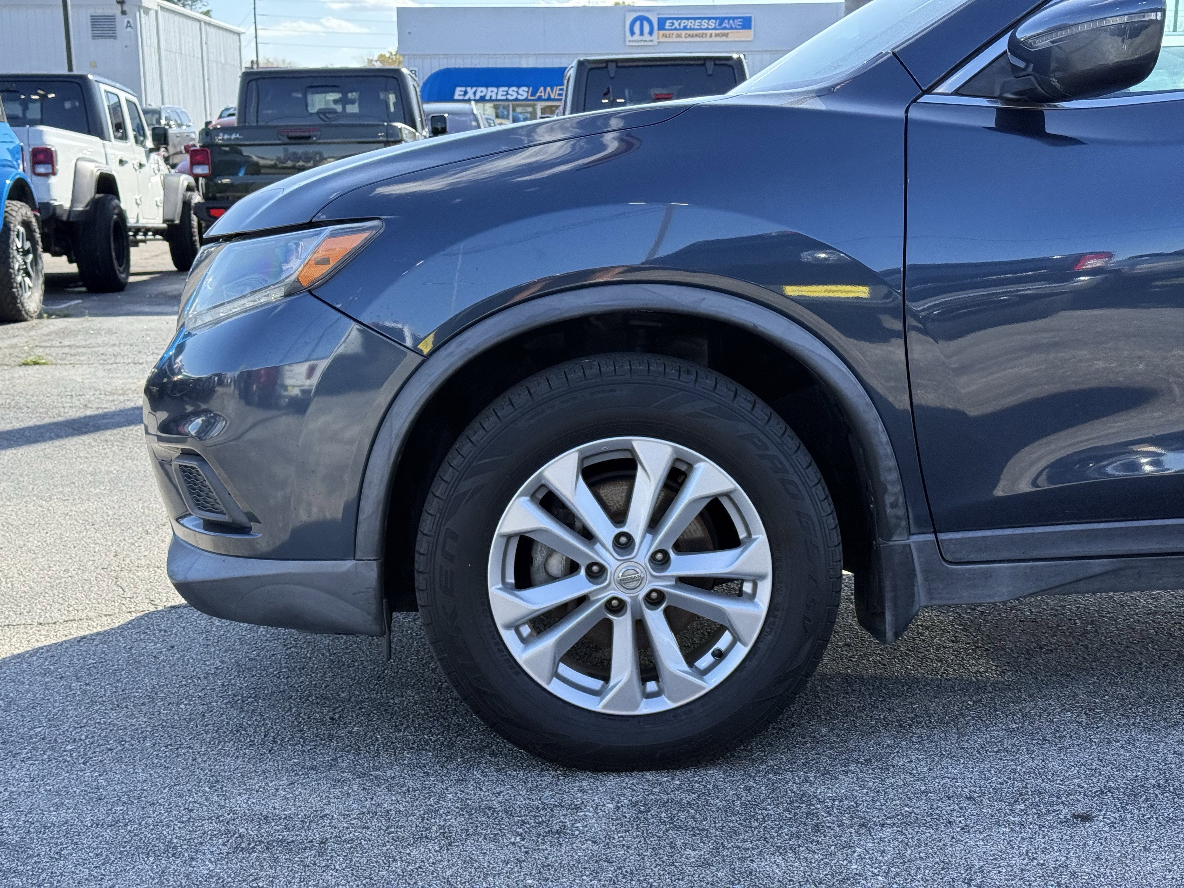 2016 Nissan Rogue SV